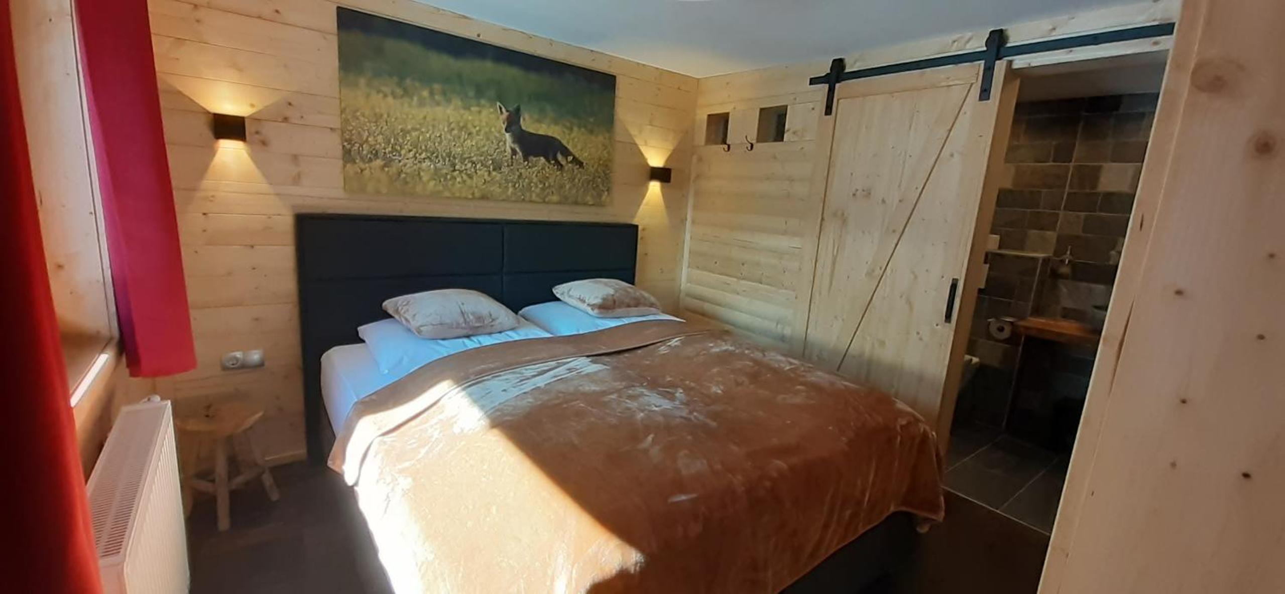 Deluxe King Suite