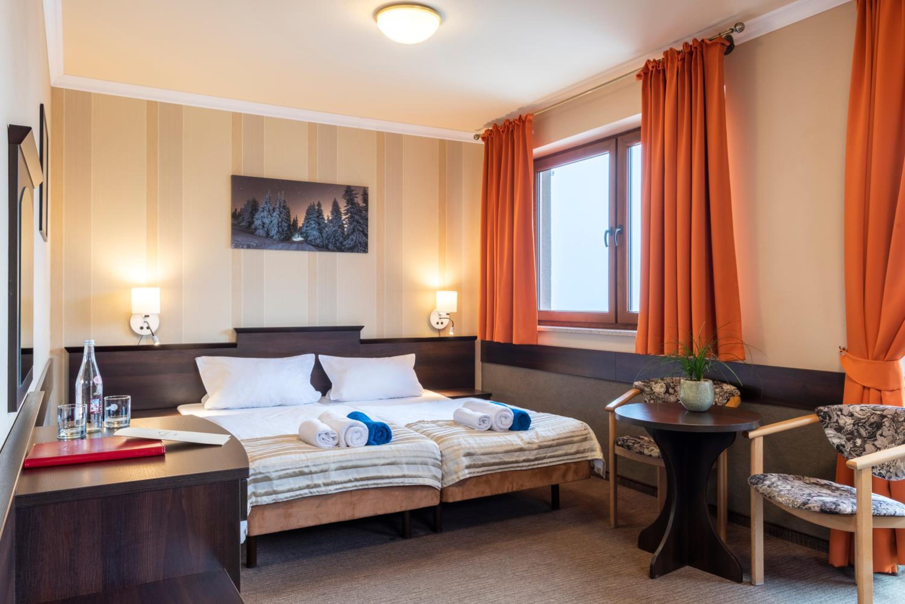 Triple Room with Balcony - Photo 2
