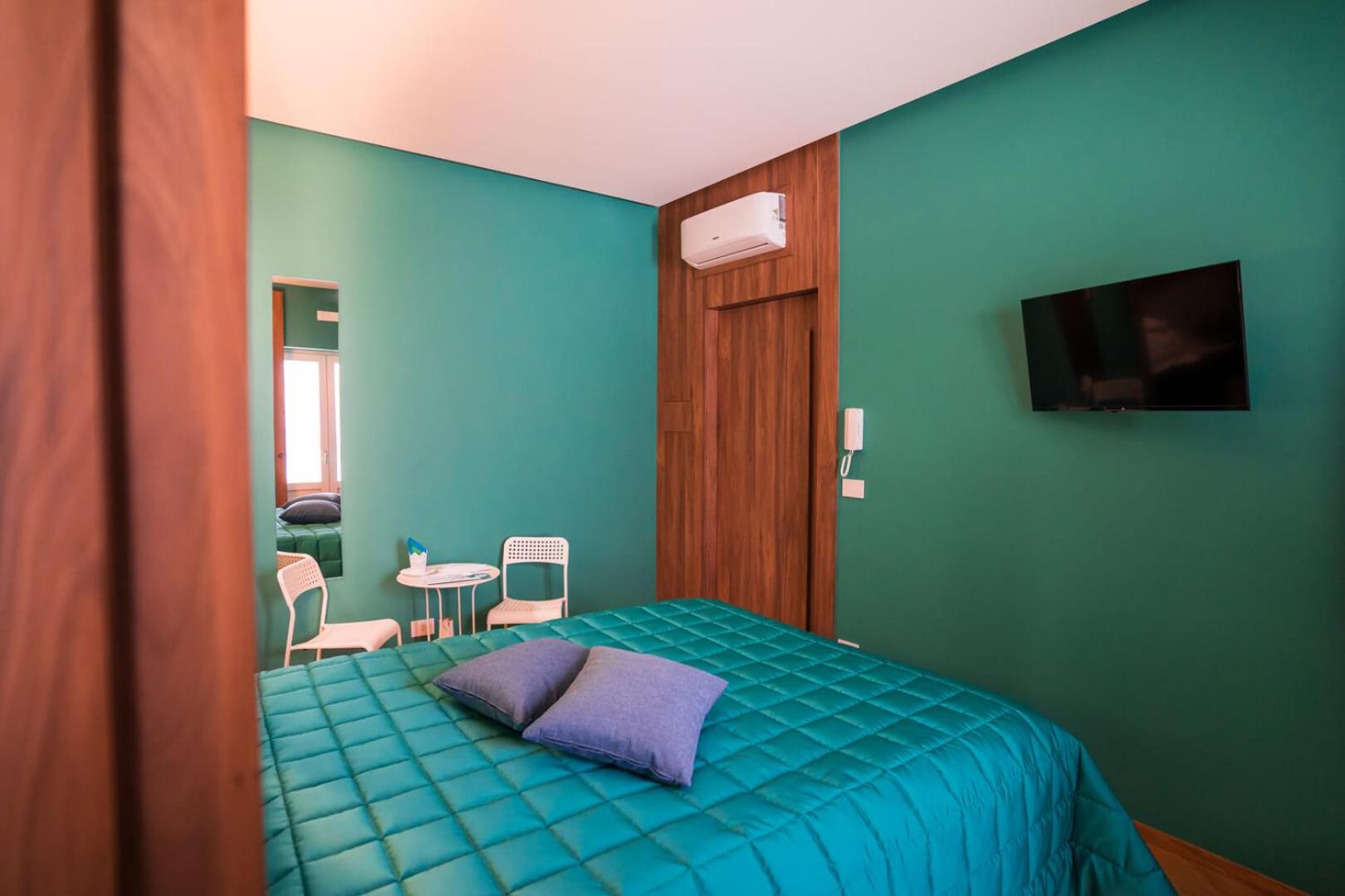 Standard Double Room - Photo 4