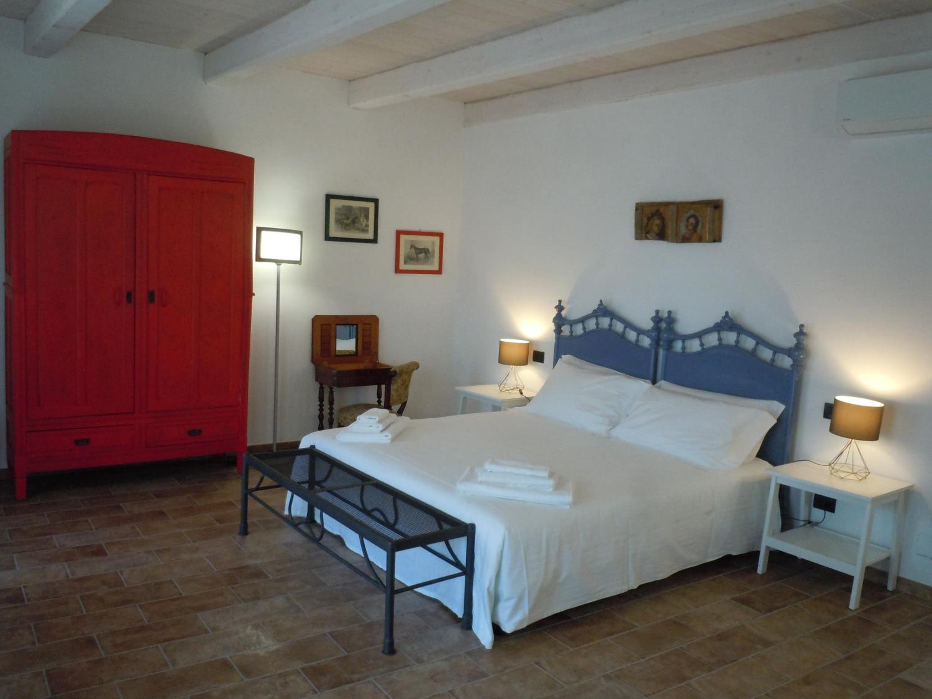 King Room with Balcony photo 1
