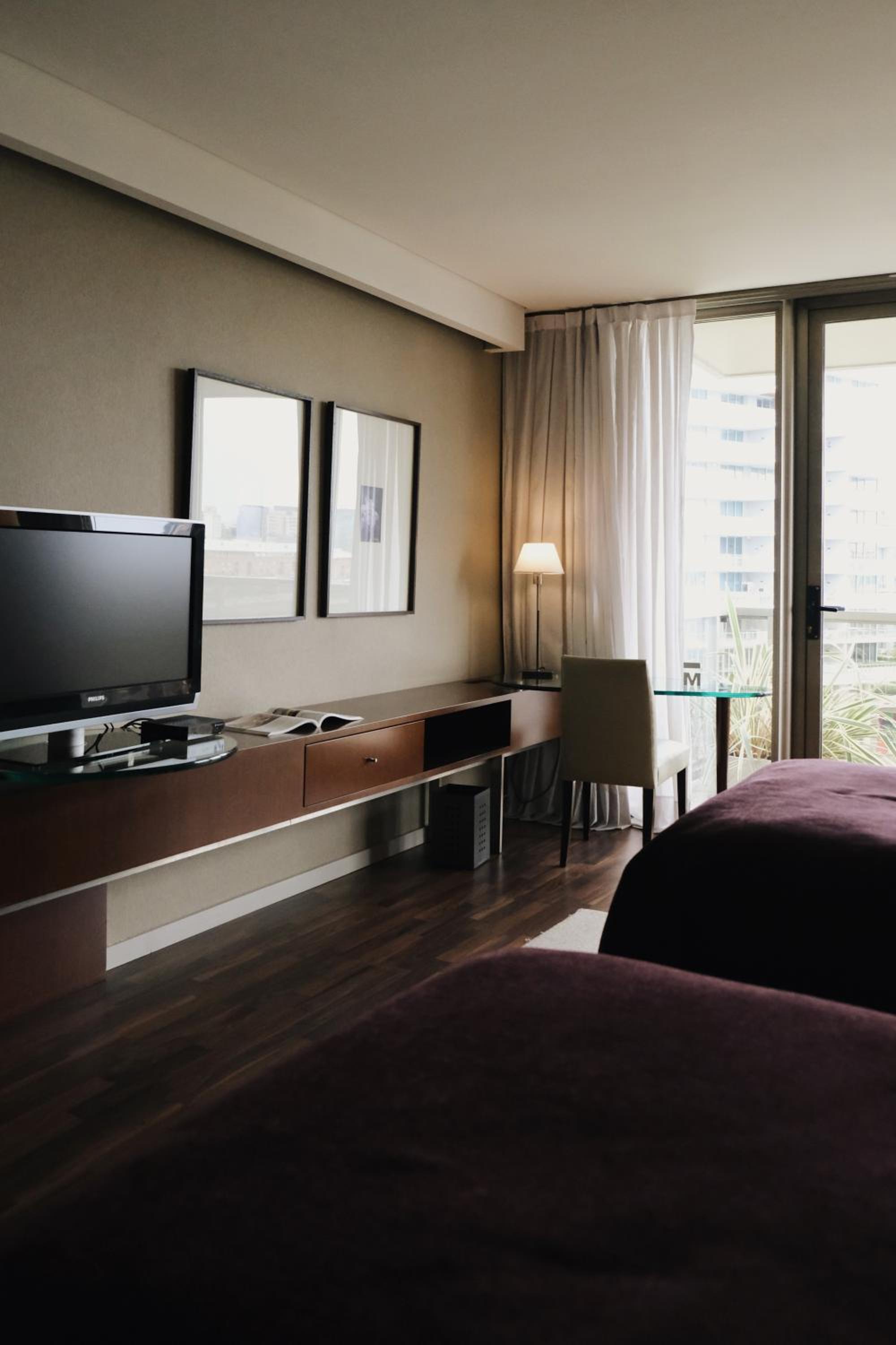 Superior Twin Room thumbnail 5