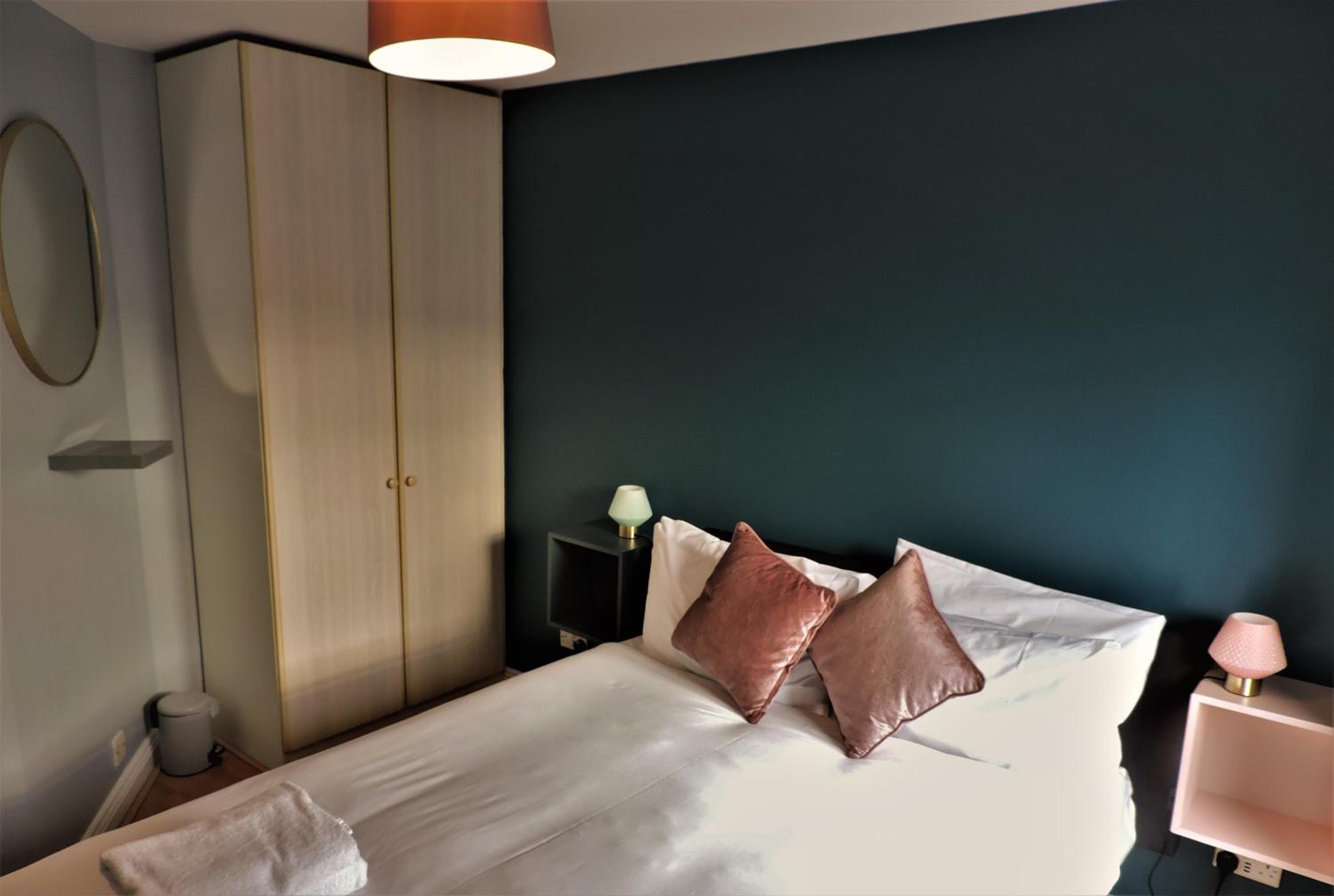 One-Bedroom Apartment (3 Adults)