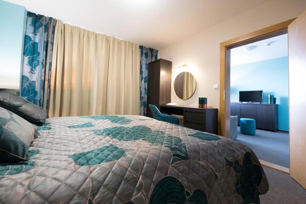 Suite with Balcony photo 2