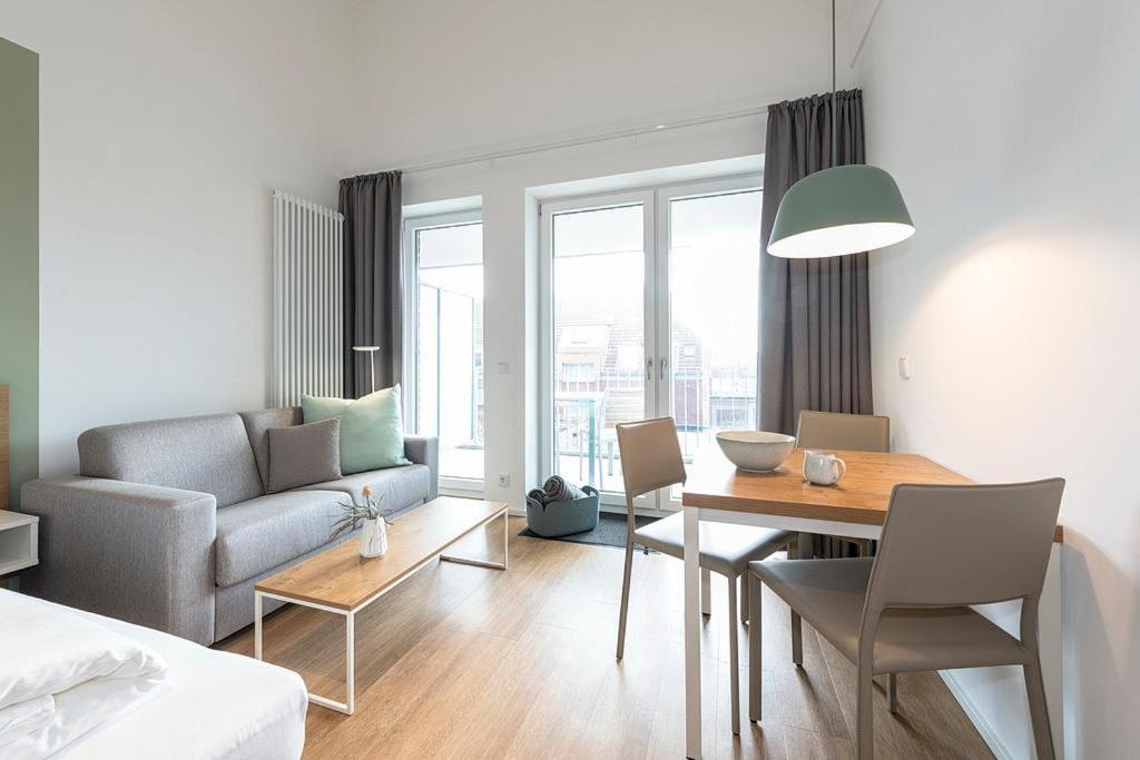 Apartment with Balcony photo 1