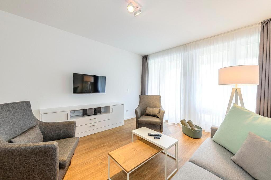 Apartment with Terrace photo 2