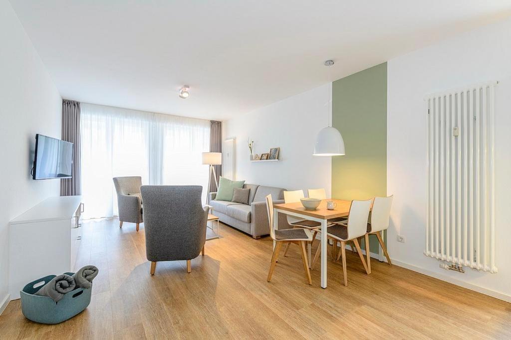 Apartment with Terrace photo 3