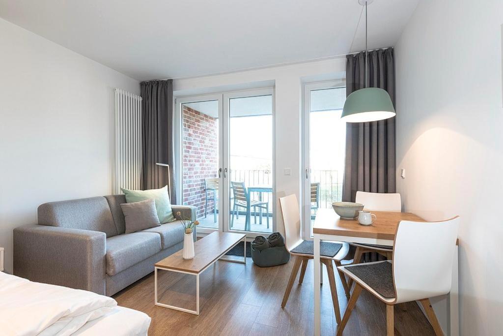 Apartment with Balcony photo 1