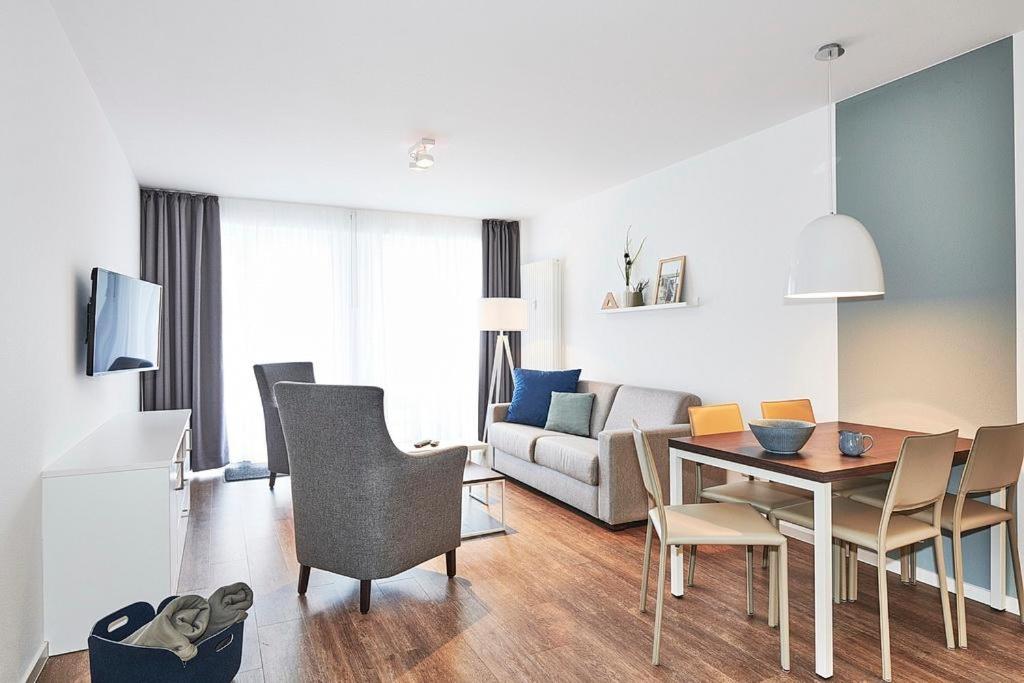 Apartment with Balcony photo 1