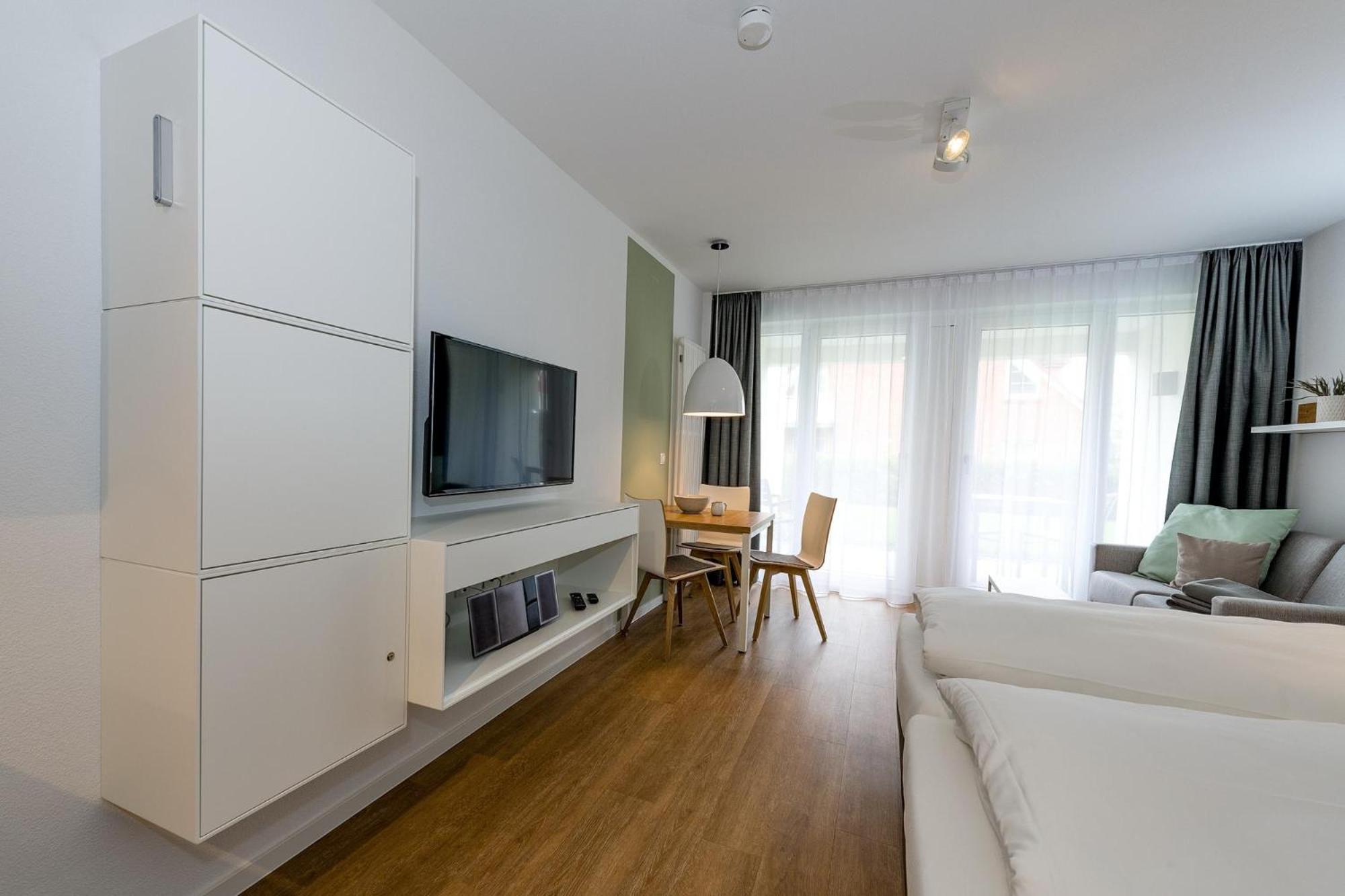 Apartment with Terrace photo 3