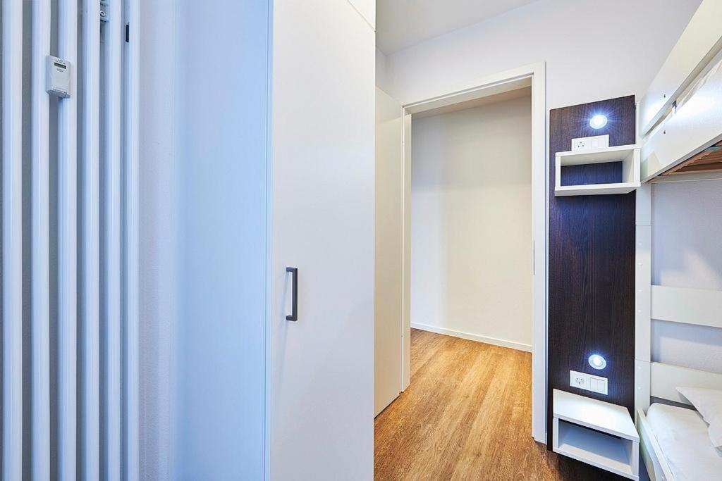 Apartment with Balcony photo 2