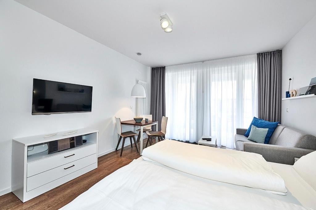 Apartment with Terrace photo 3