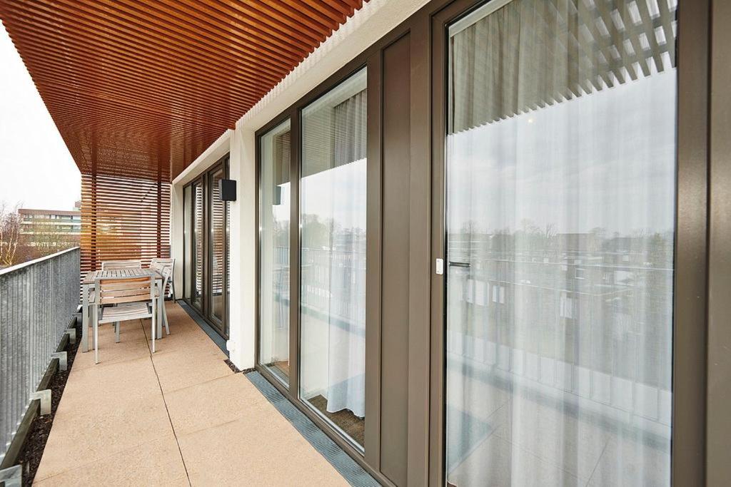 Apartment with Balcony photo 2