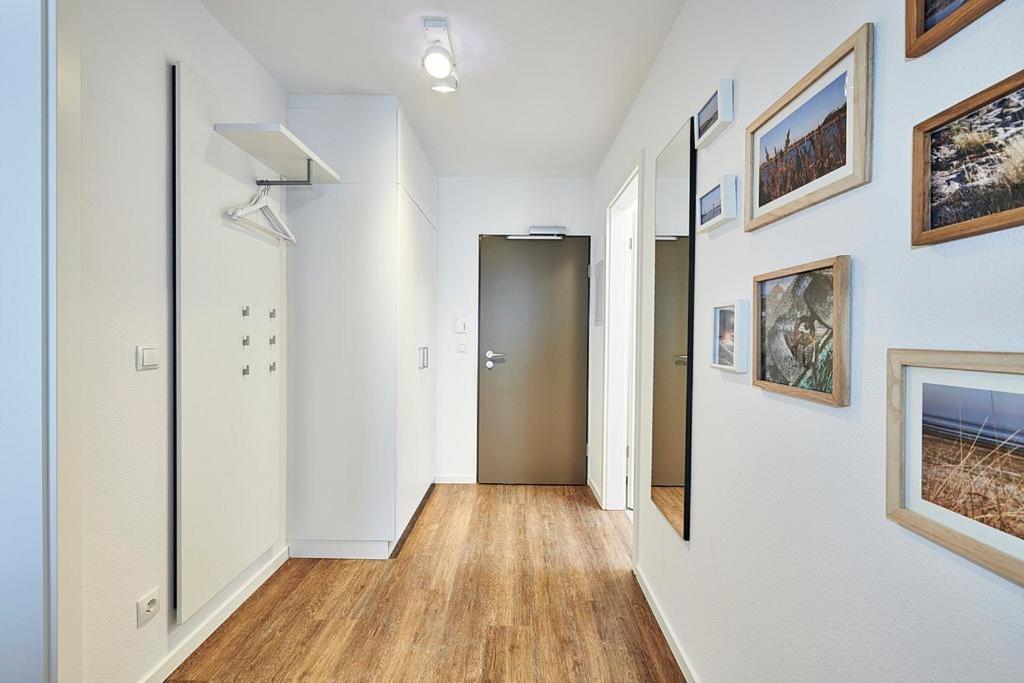 Apartment with Balcony photo 2