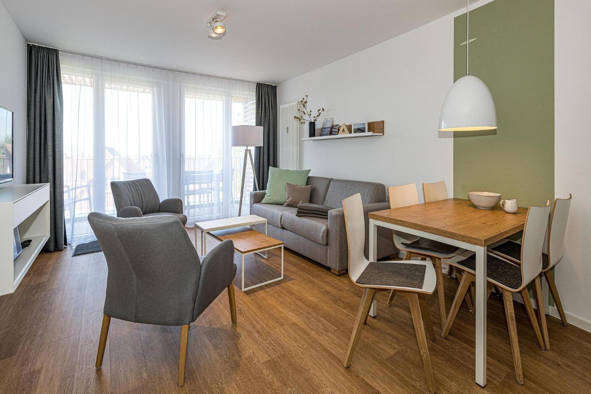 Apartment with Balcony photo 1