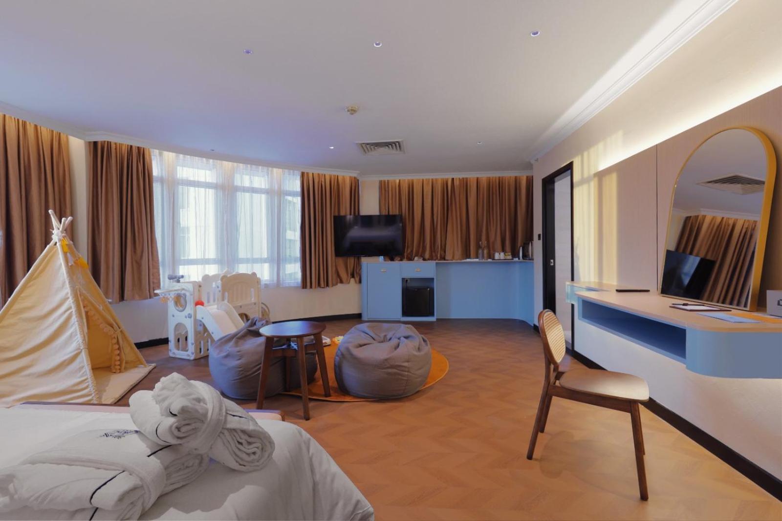 Executive Family (Newly Renovated)