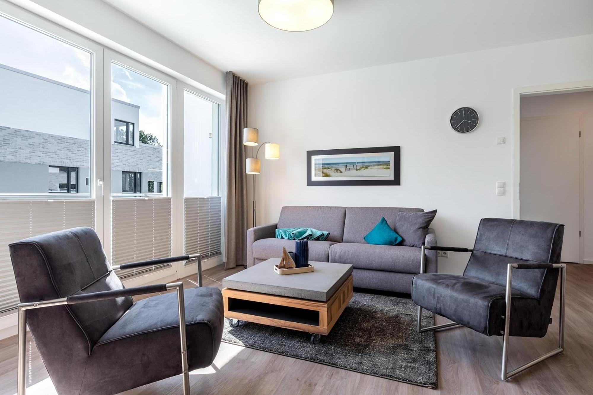 Apartment with Balcony photo 1