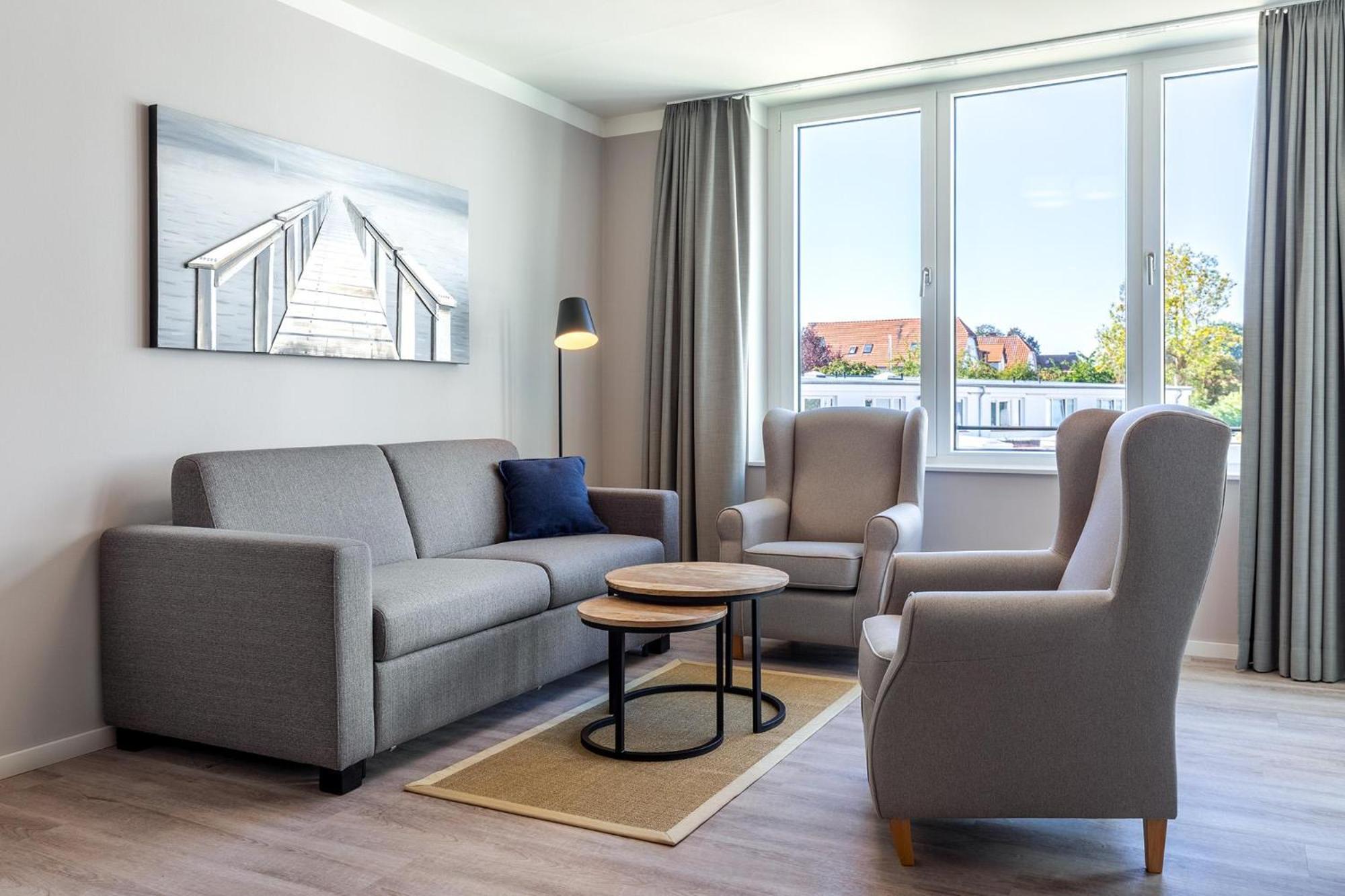 Apartment with Balcony photo 1