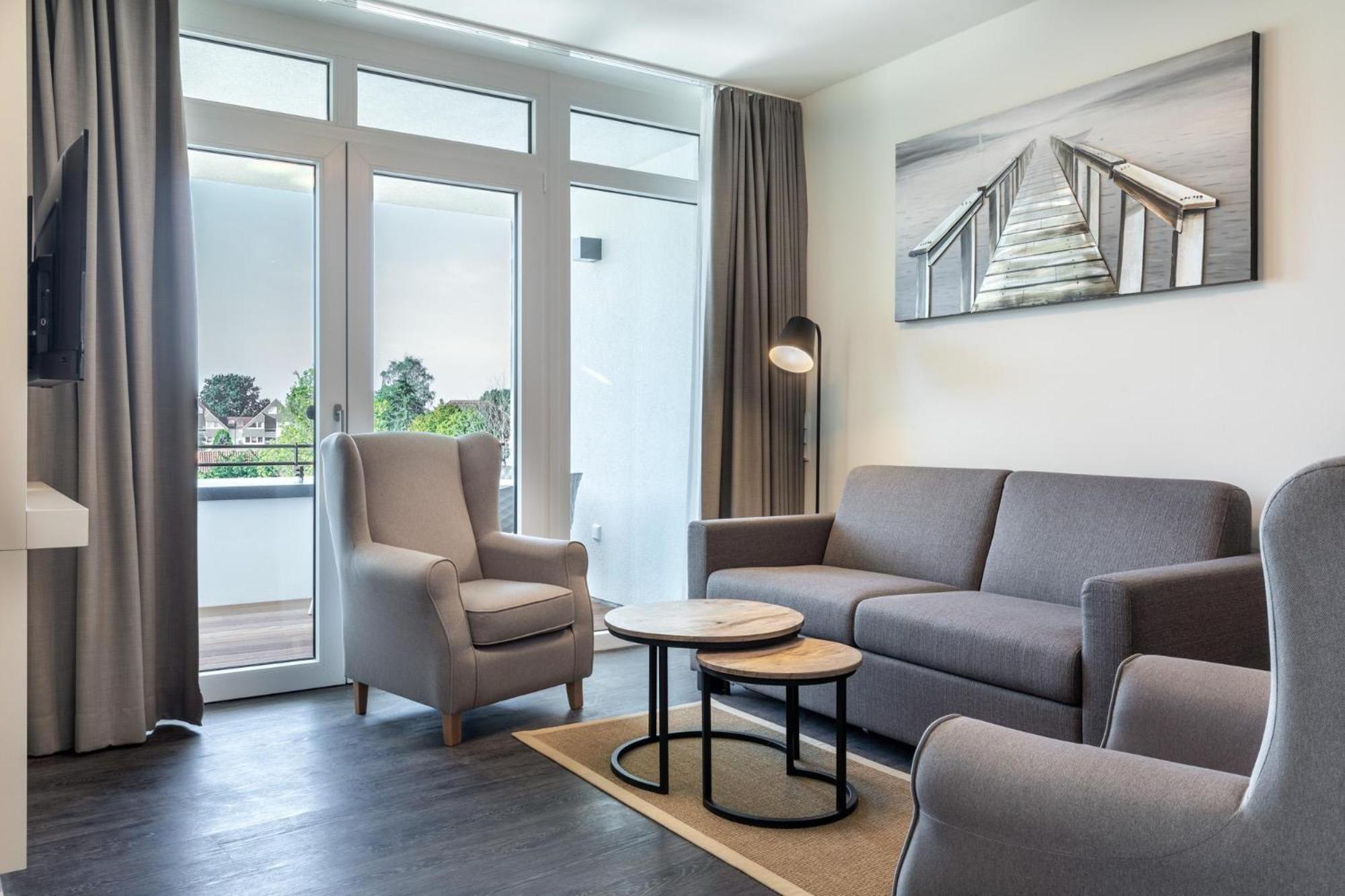 Apartment with Balcony photo 1
