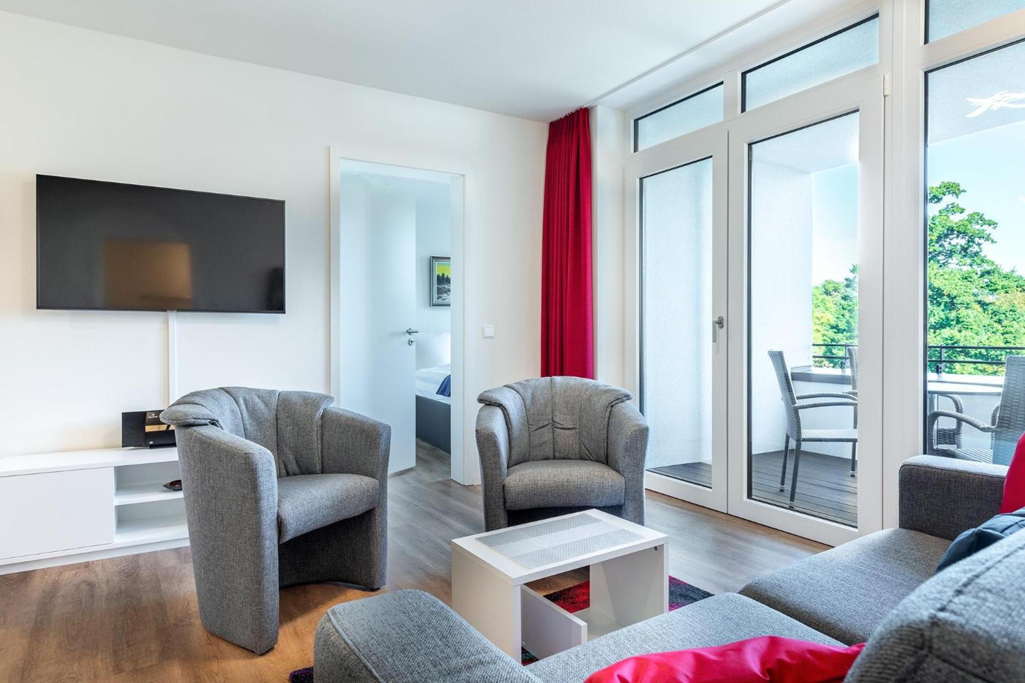 Apartment with Balcony photo 2