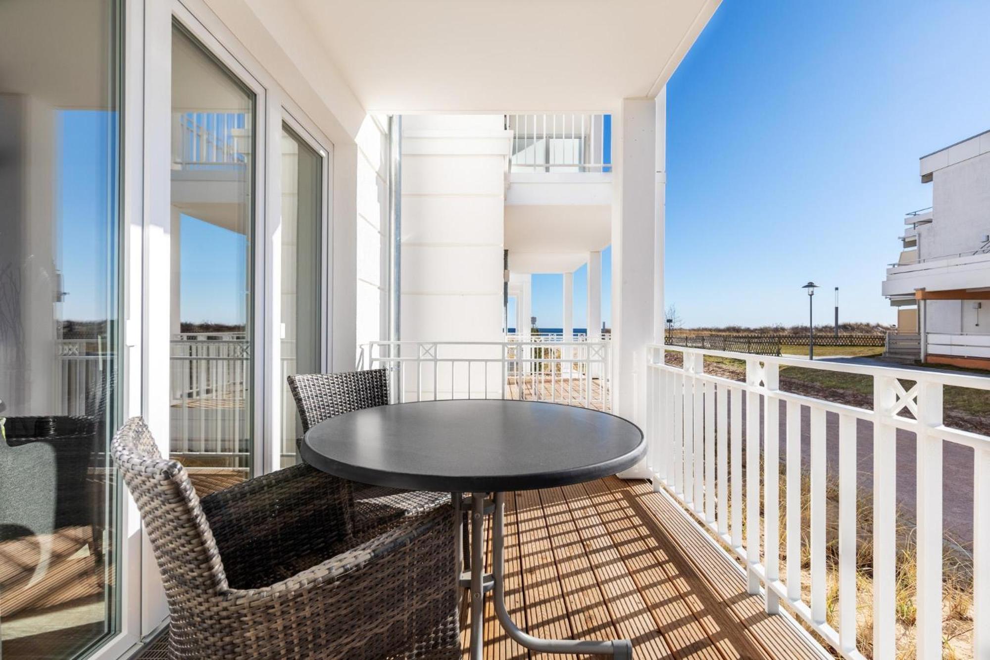 Apartment with Sea View photo 2