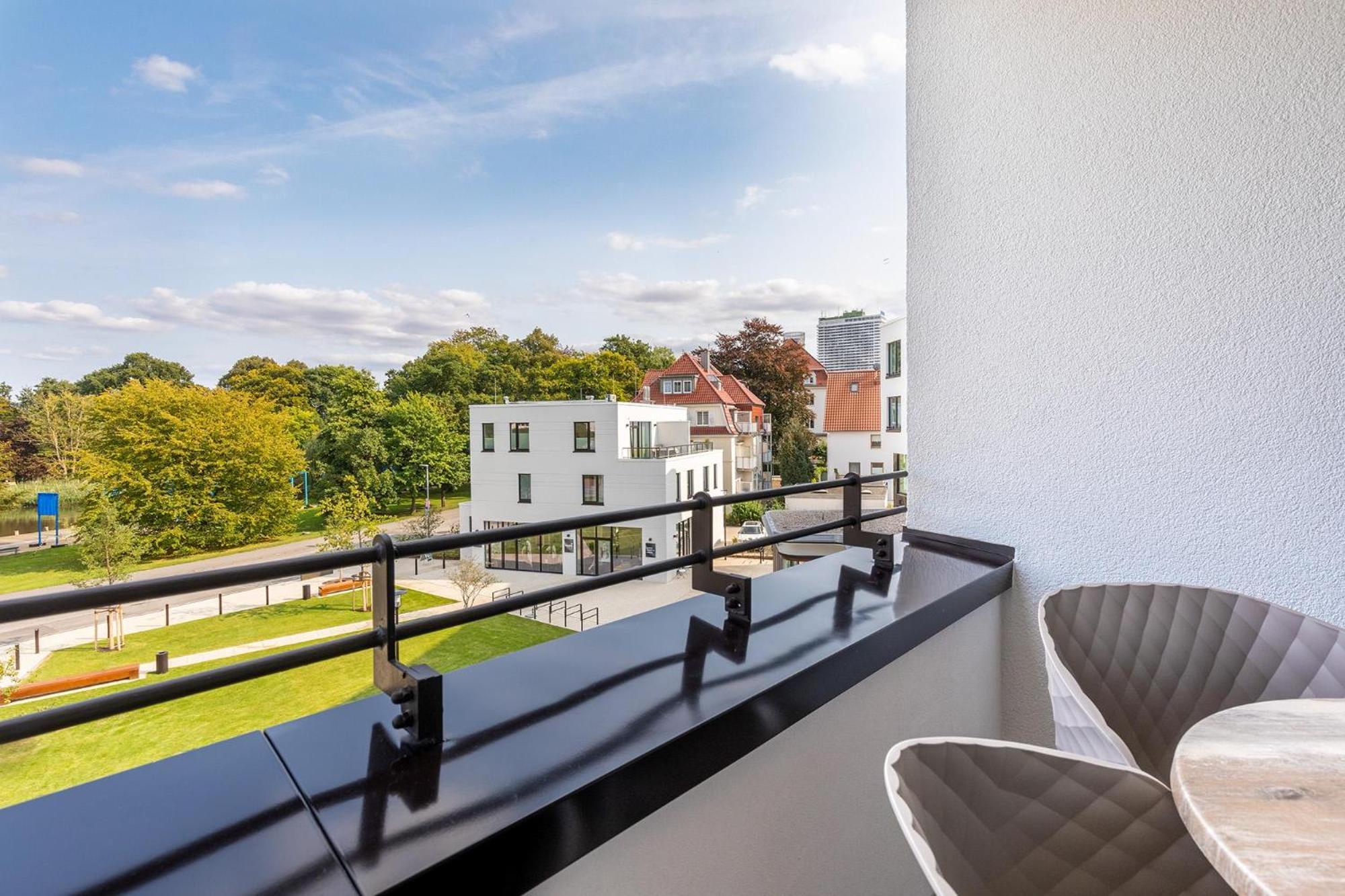 Apartment with Balcony photo 2