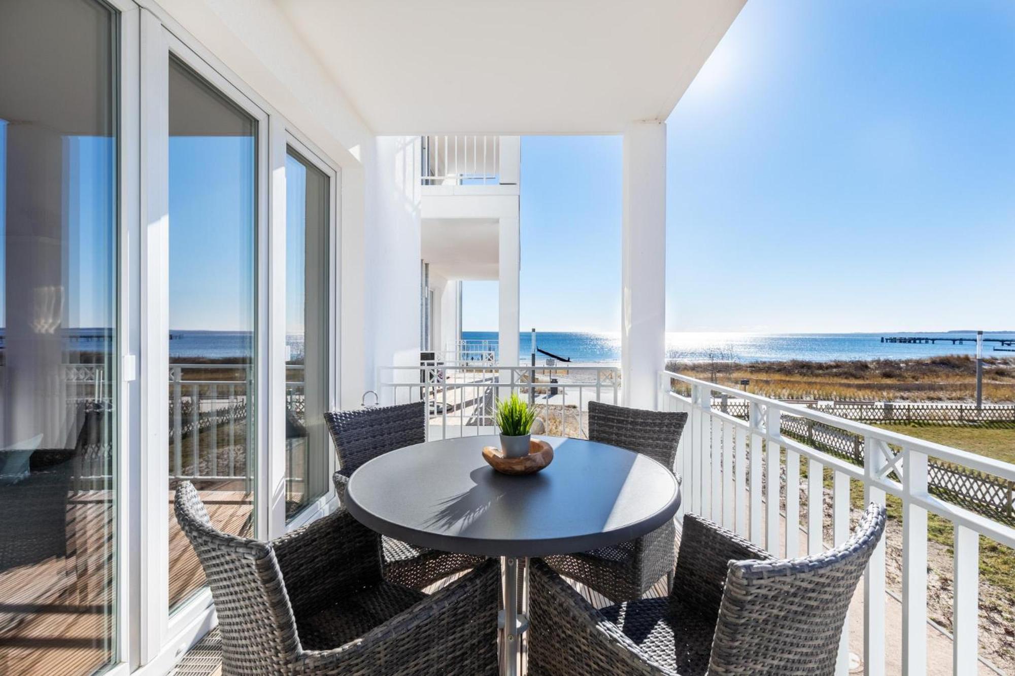 Apartment with Sea View photo 2