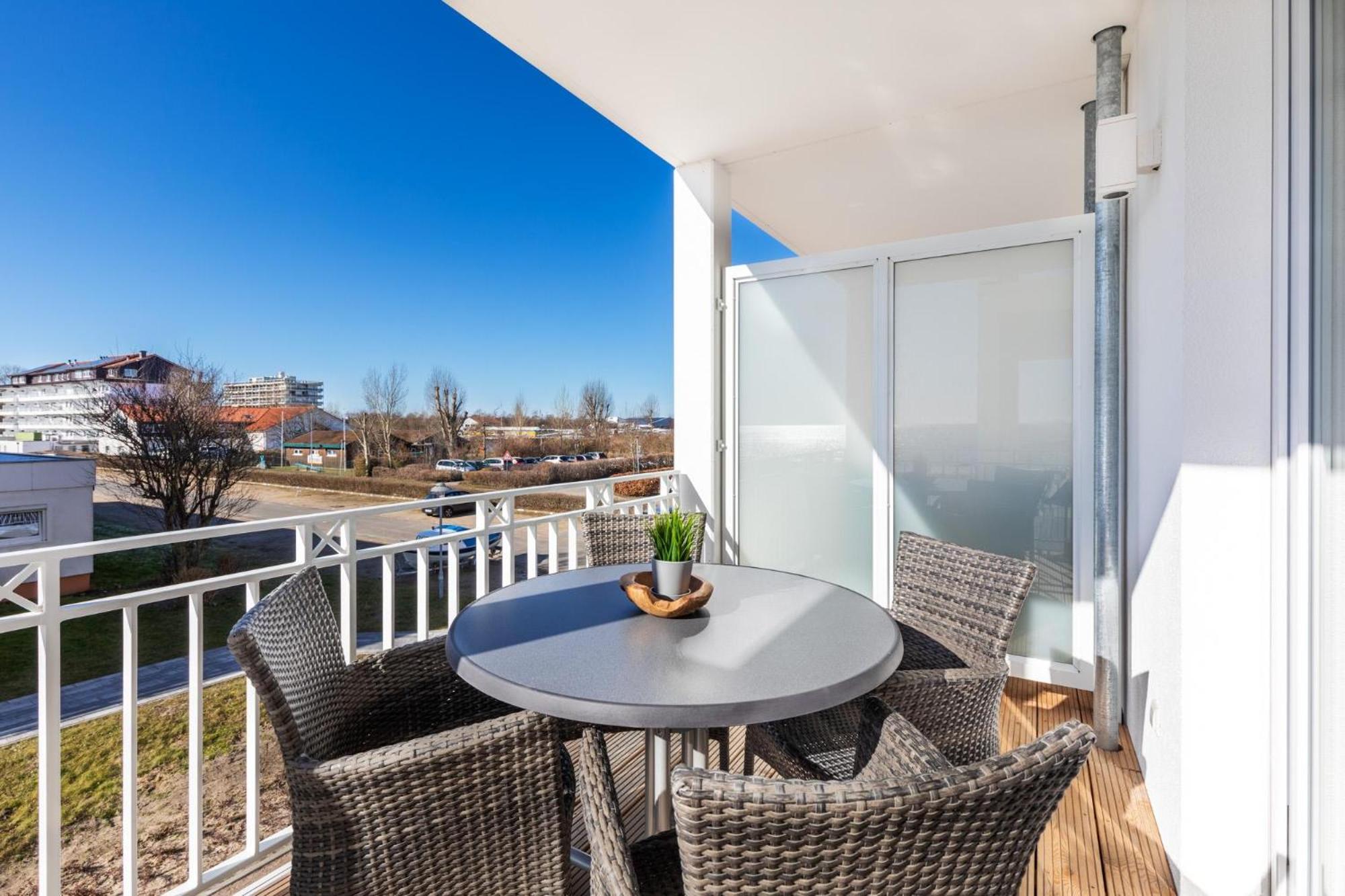Apartment with Sea View photo 2