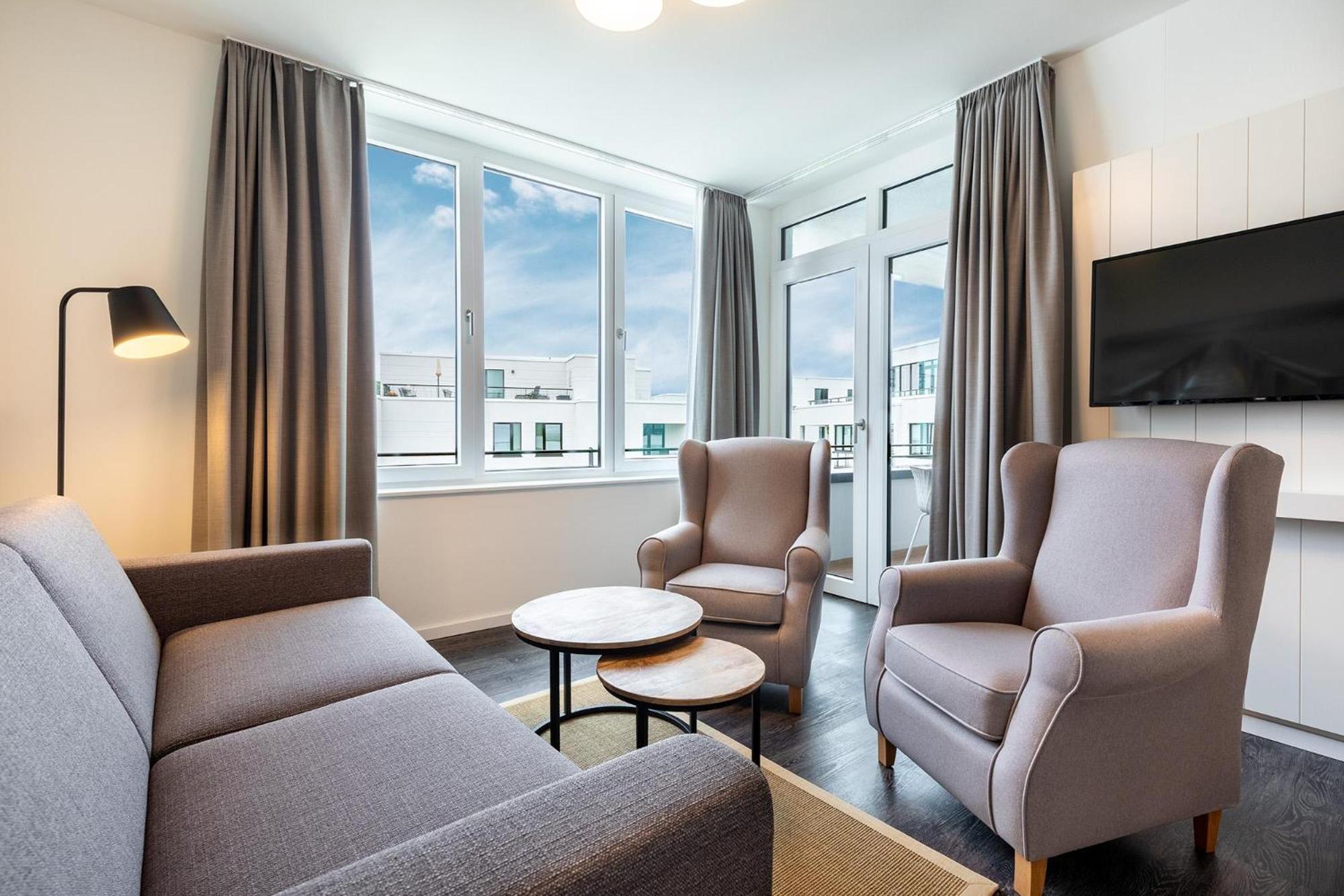 Apartment with Balcony photo 1