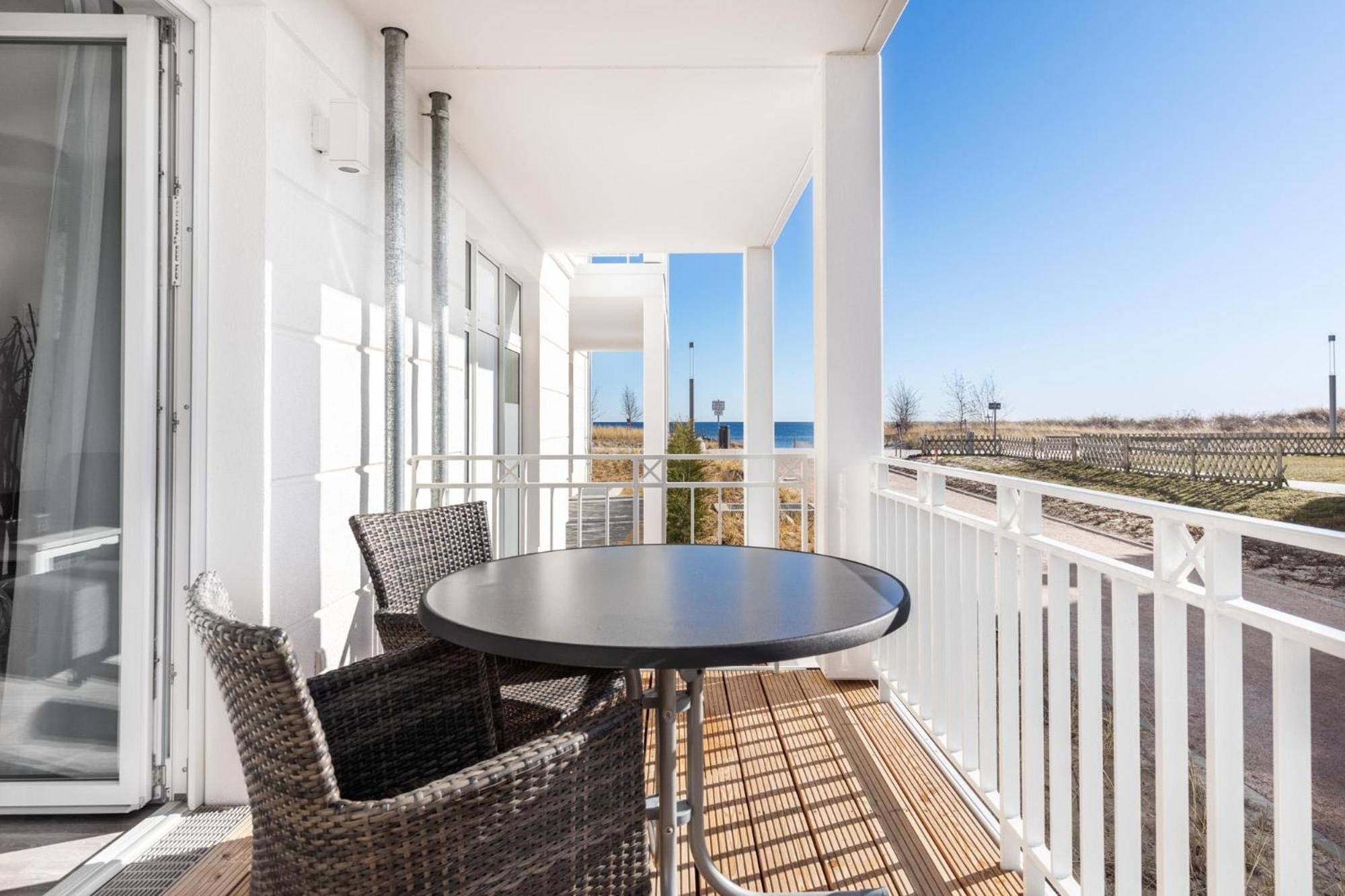 Apartment with Sea View photo 2