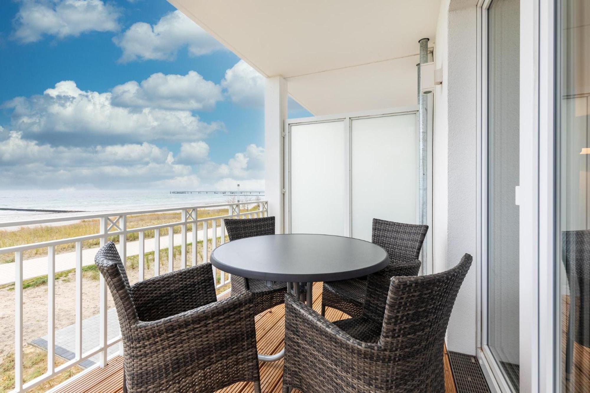 Apartment with Sea View photo 2