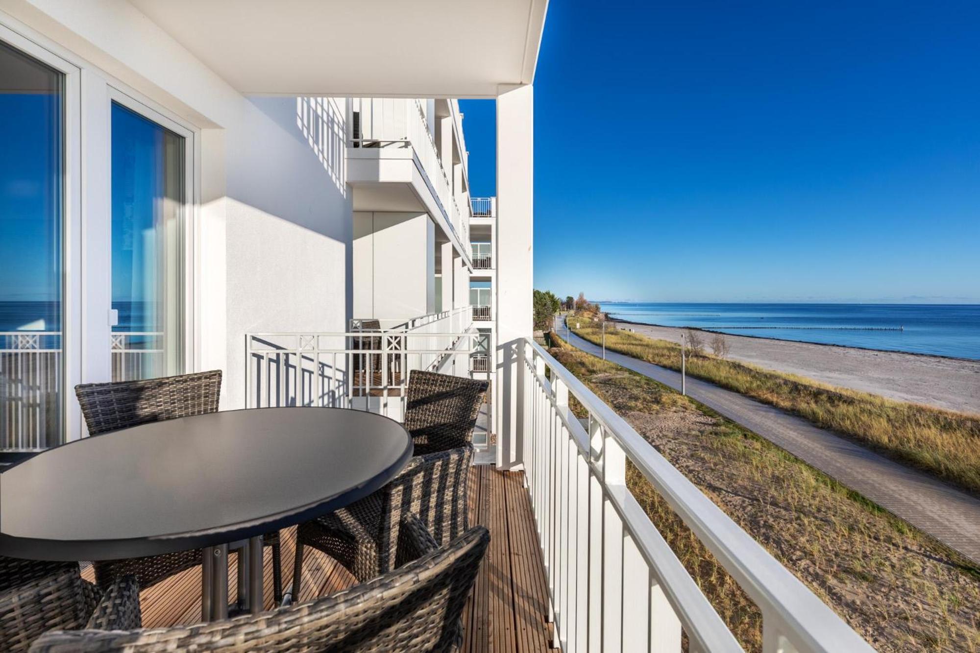 Apartment with Sea View photo 2