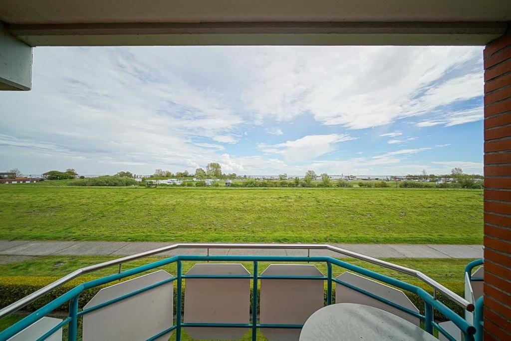 Apartment with Sea View photo 2