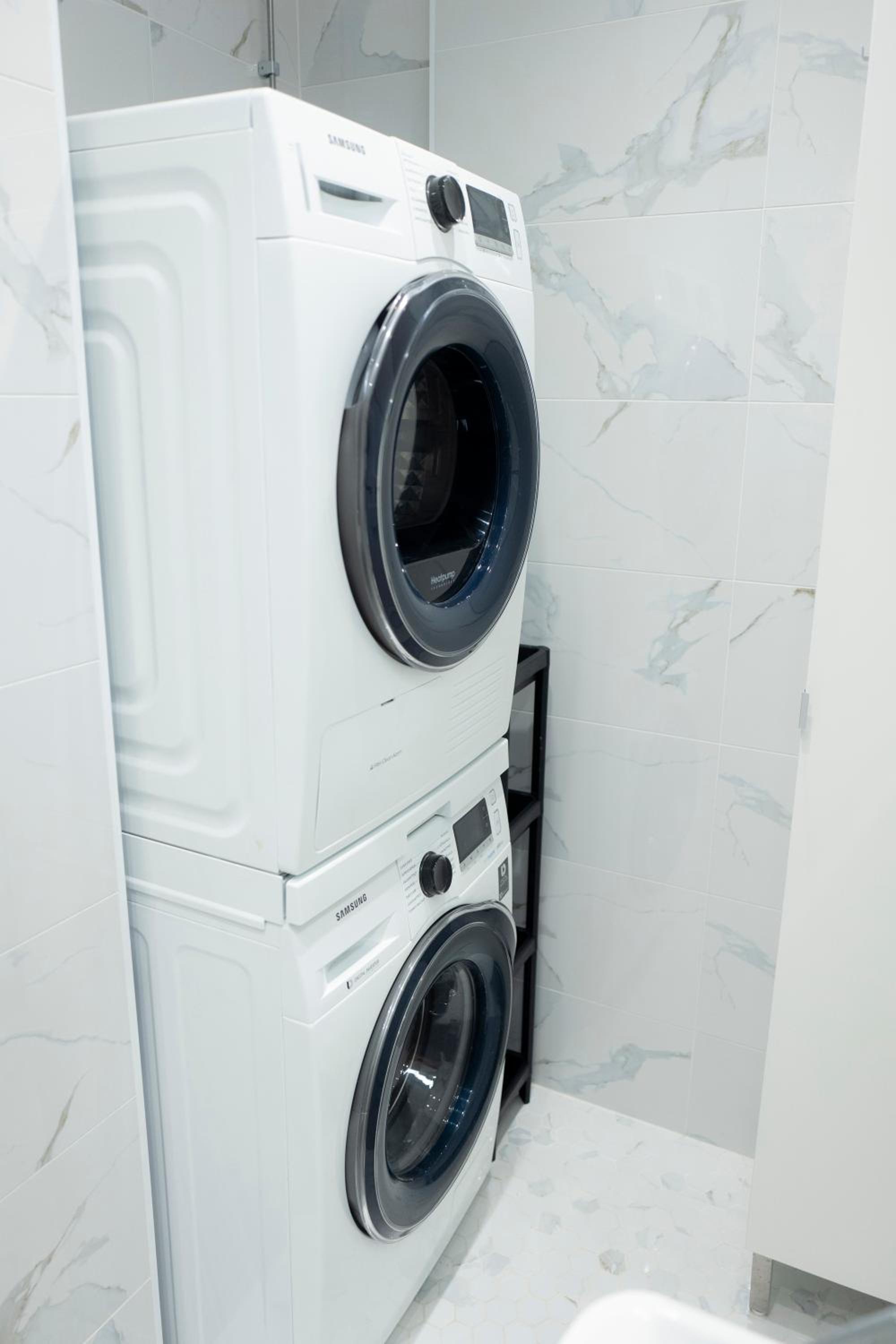 Deluxe Apartment thumbnail 6