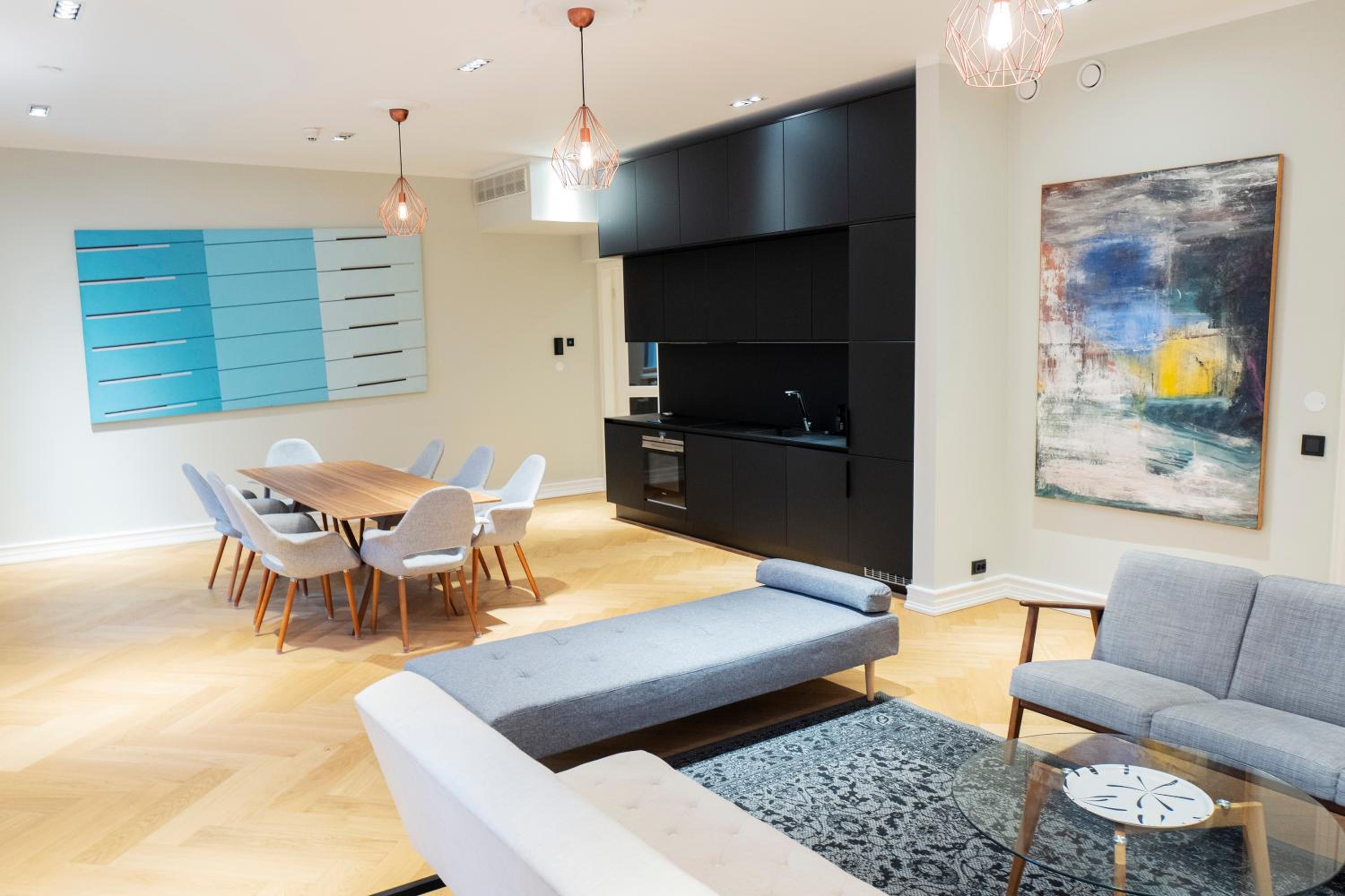 Deluxe Apartment thumbnail 6