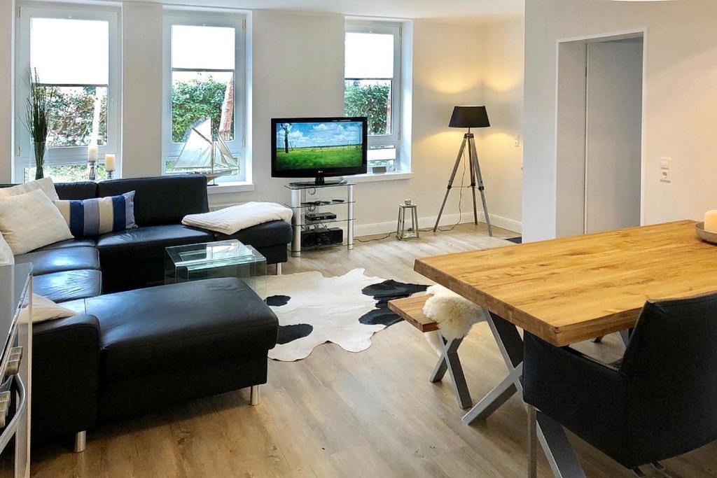 Apartment with Terrace photo 1