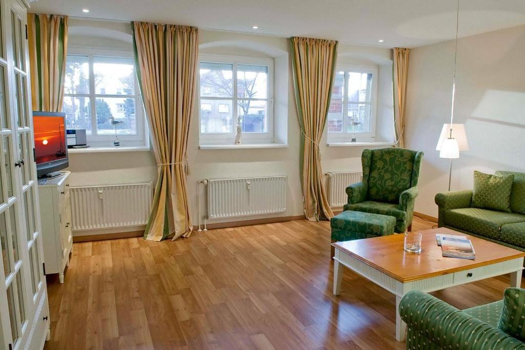 Apartment with Terrace photo 1