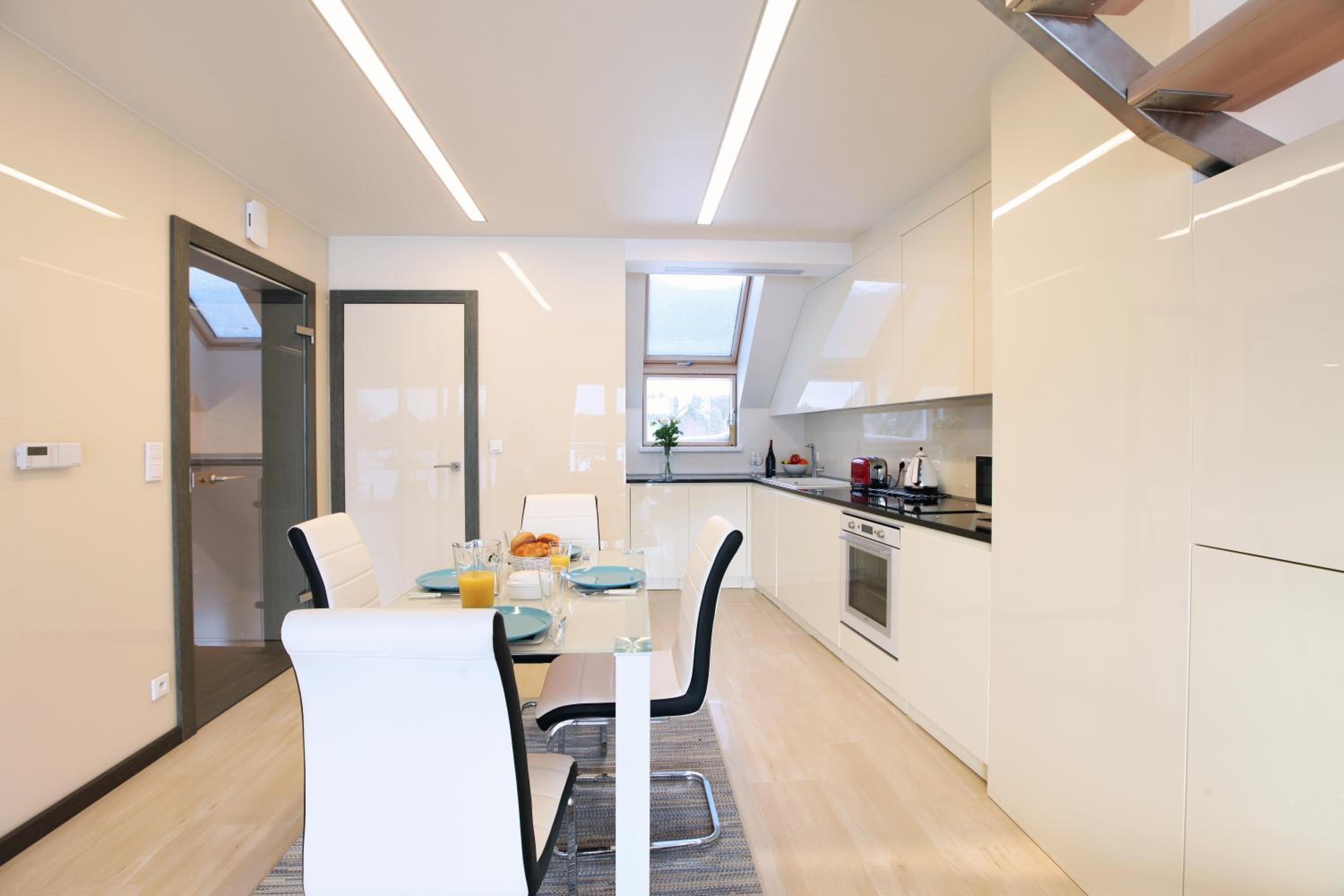 Two-Bedroom Apartment - Photo 2