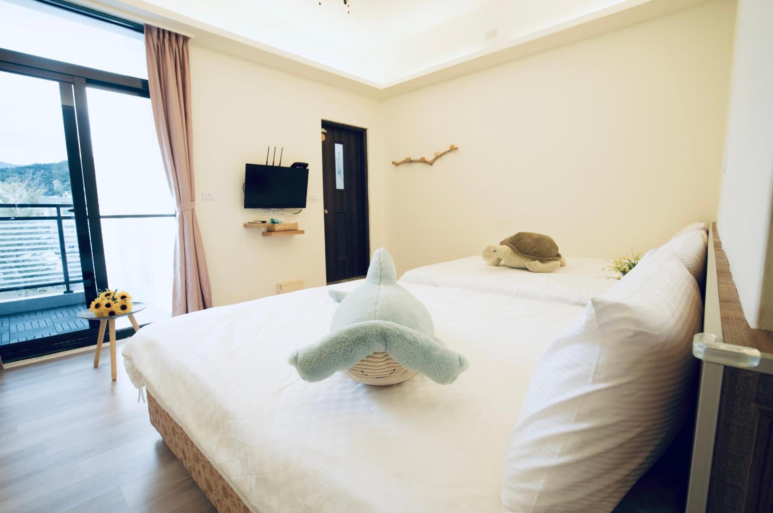Quadruple Room with Balcony photo 2