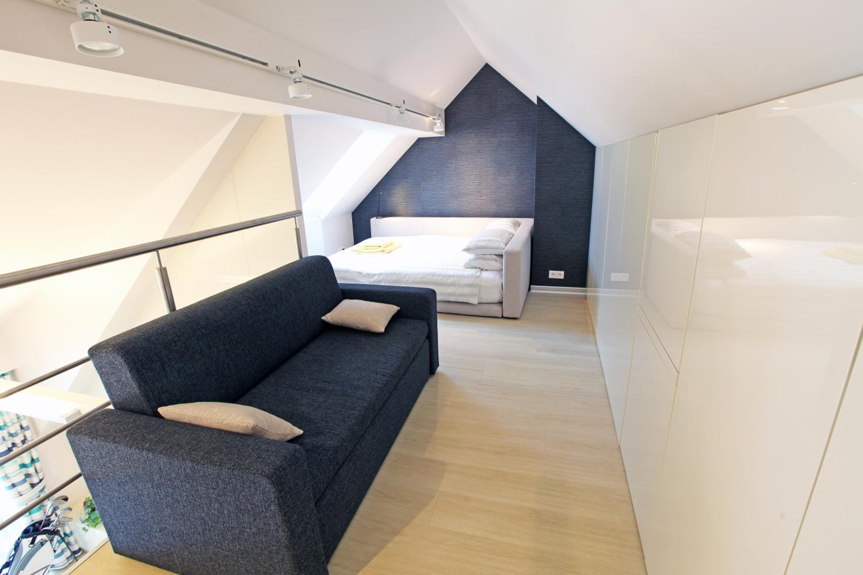 Two-Bedroom Apartment - Photo 12