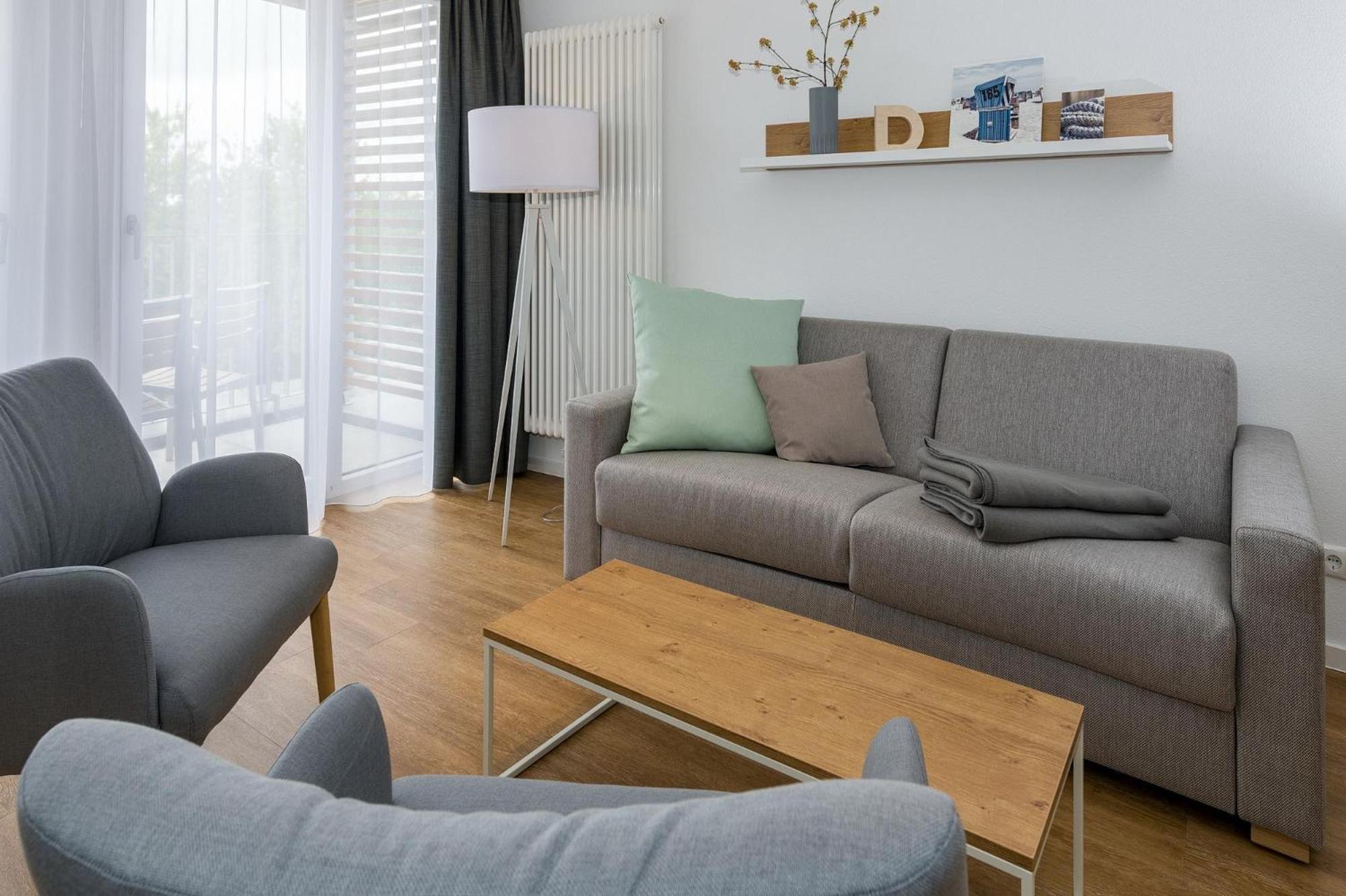 Apartment with Balcony photo 1