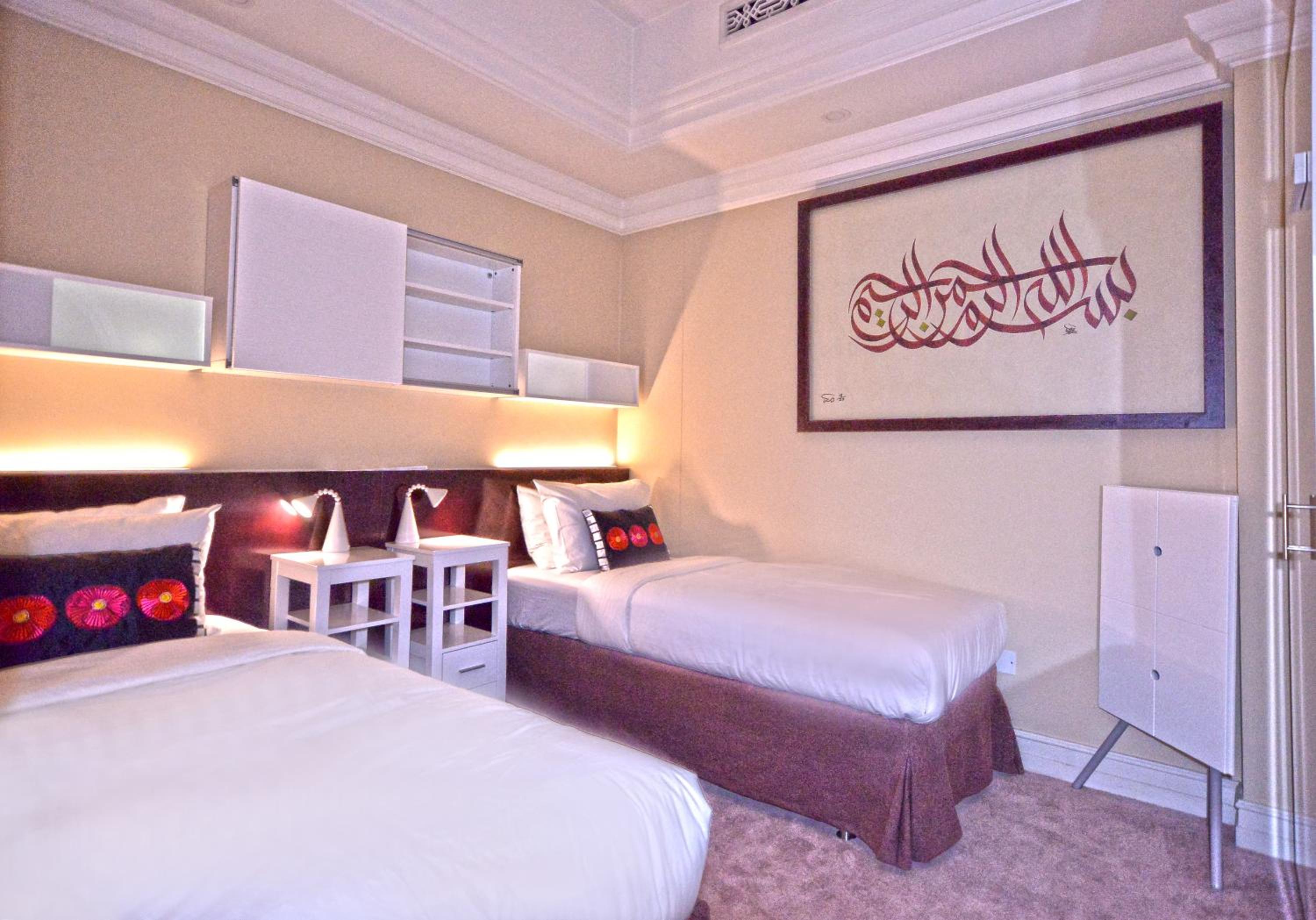 Two-Bedroom Apartment - City View photo 3