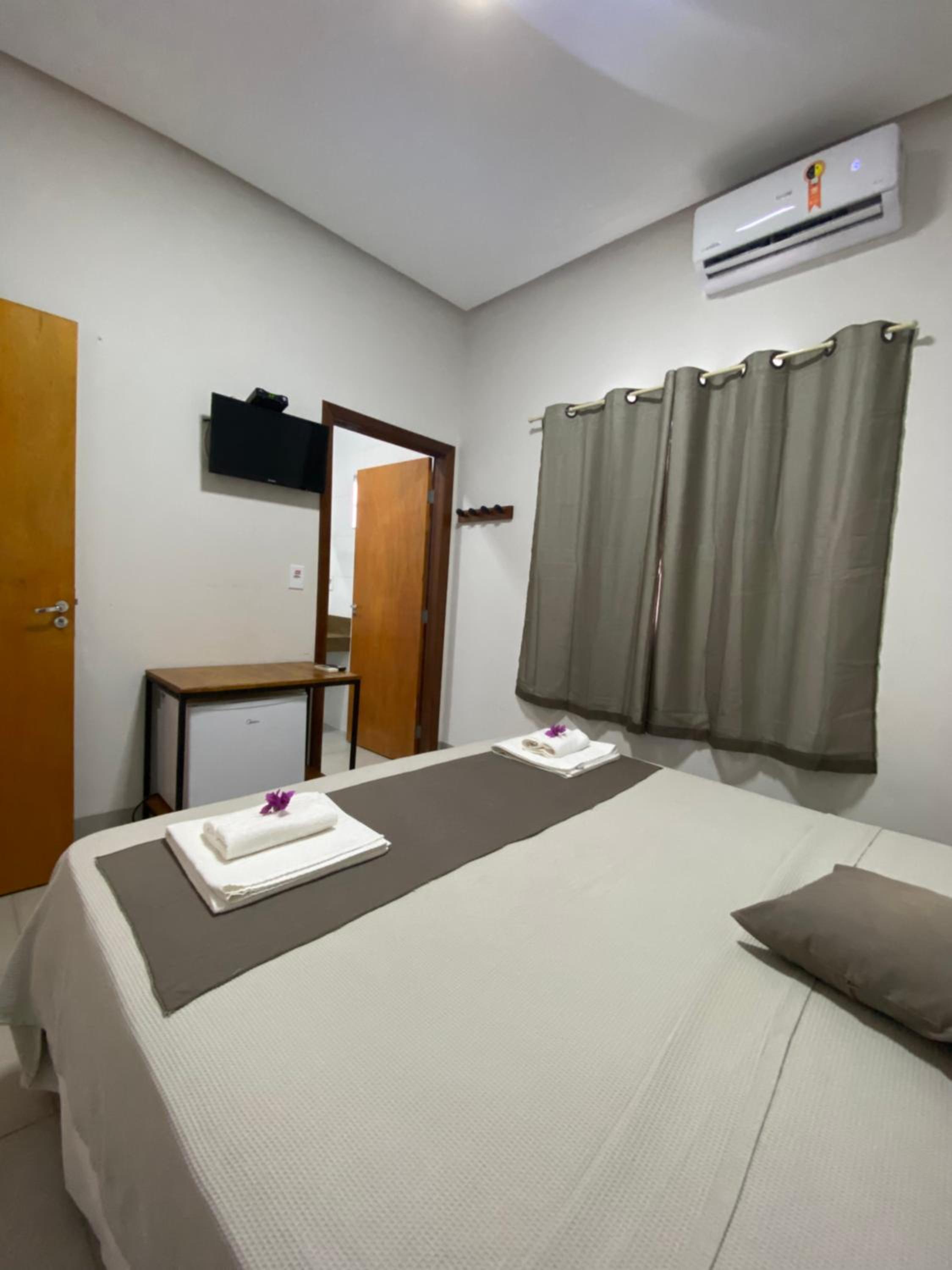 Deluxe King Suite photo 3