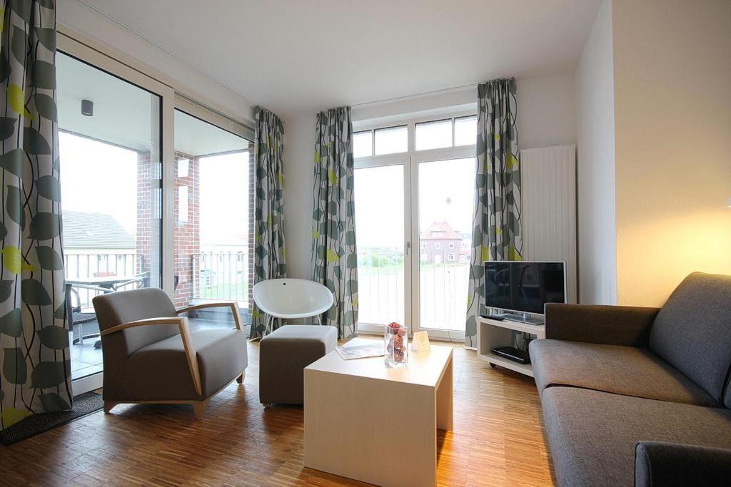 Apartment with Balcony photo 3