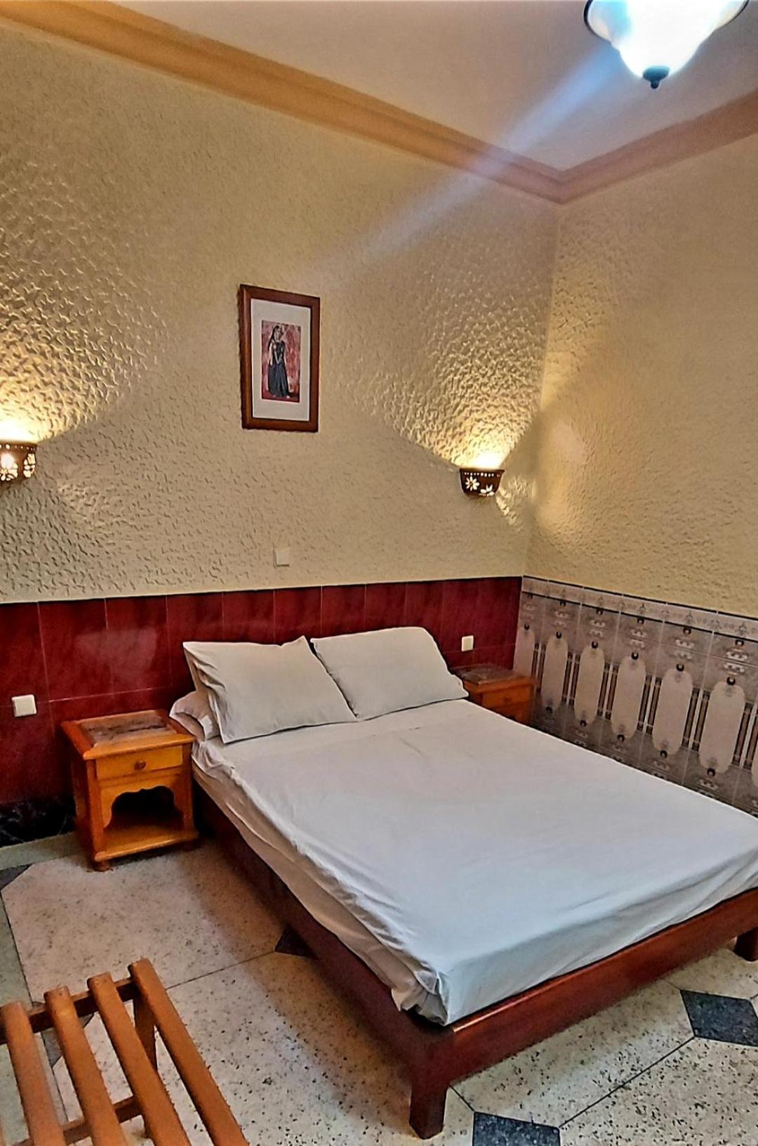 Standard Double Room - Photo 18