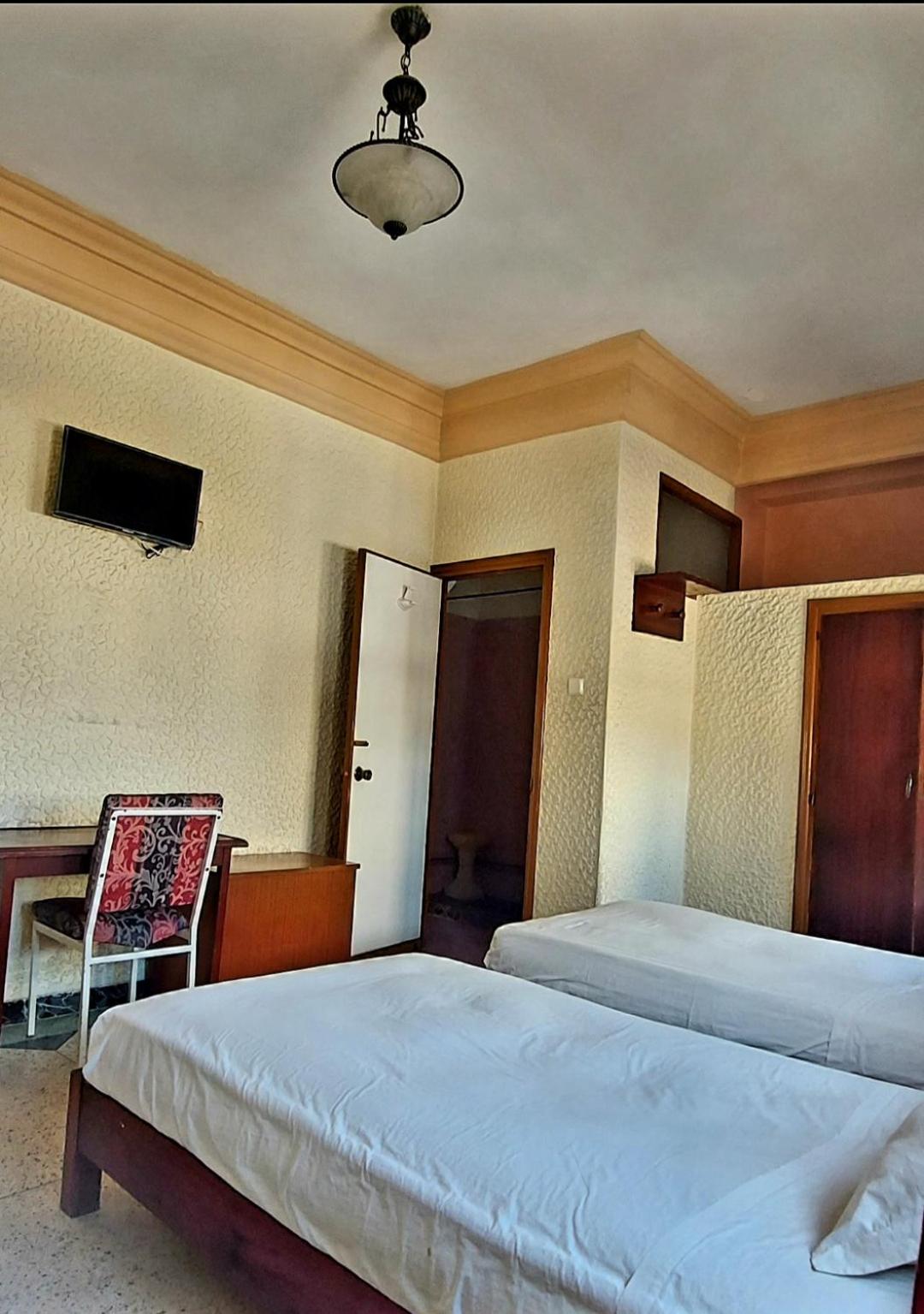 Standard Double Room - Photo 30