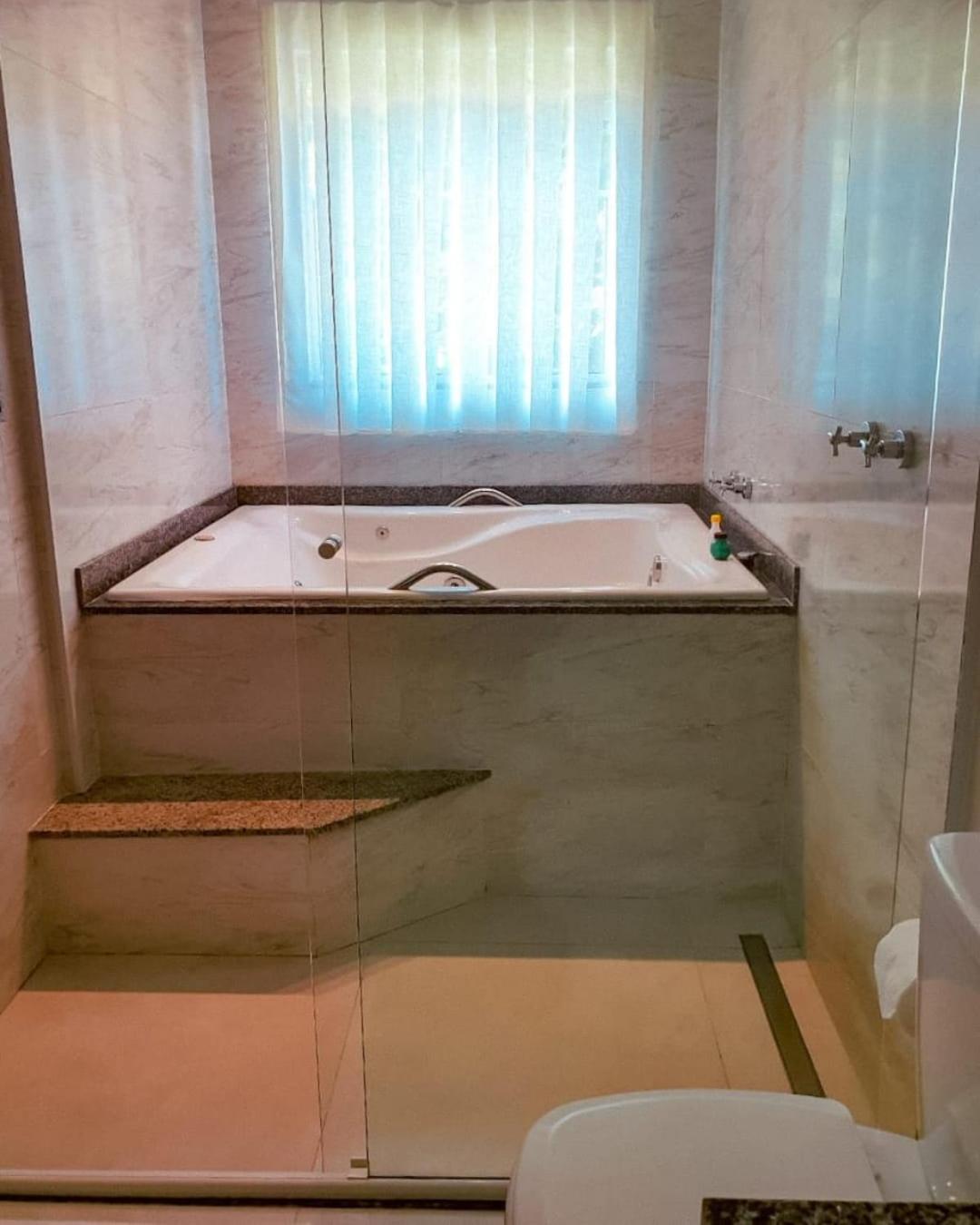 Deluxe Suite with Spa Bath - Photo 3