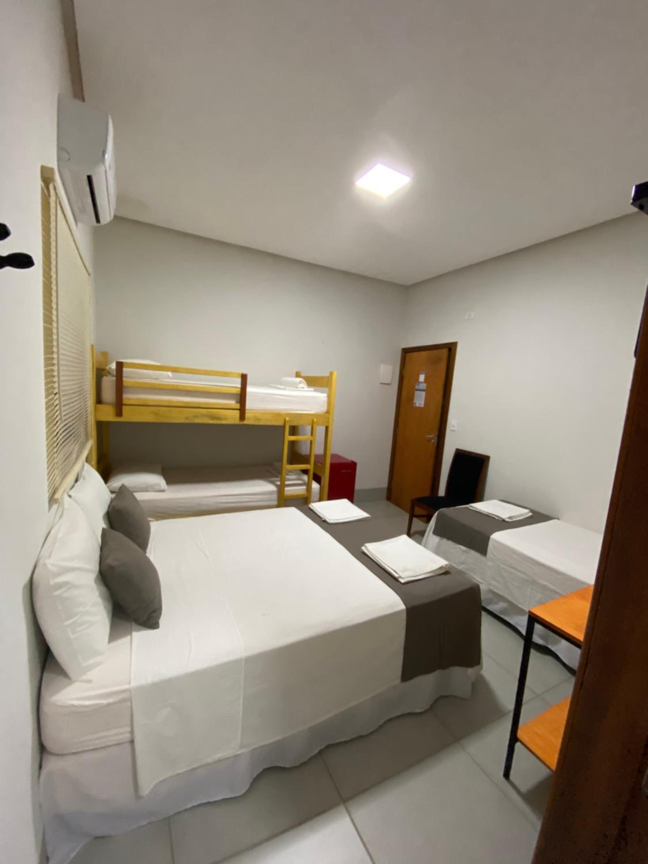 Deluxe Family Suite photo 3