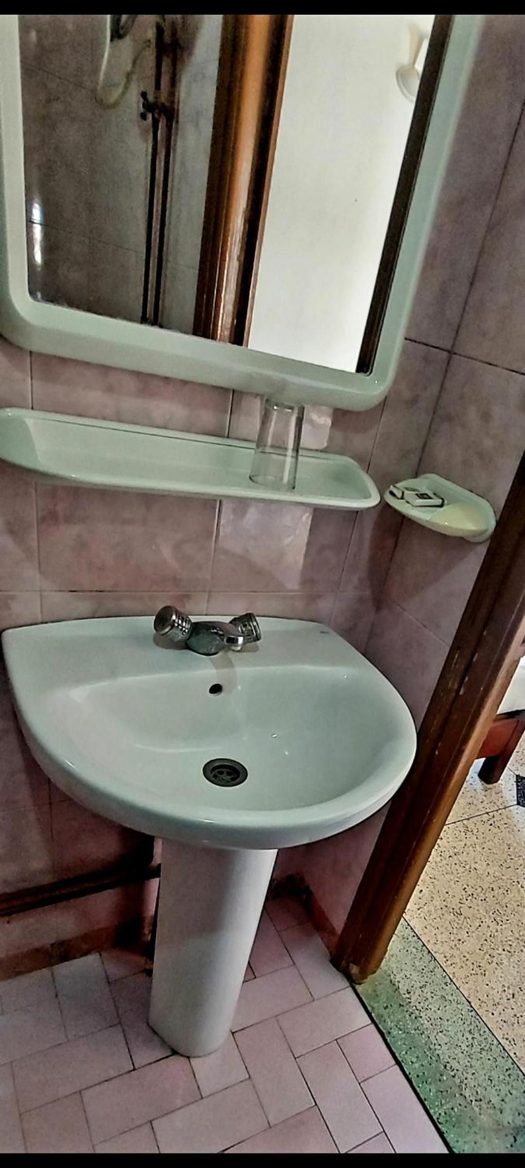 Standard Triple Room - Photo 12
