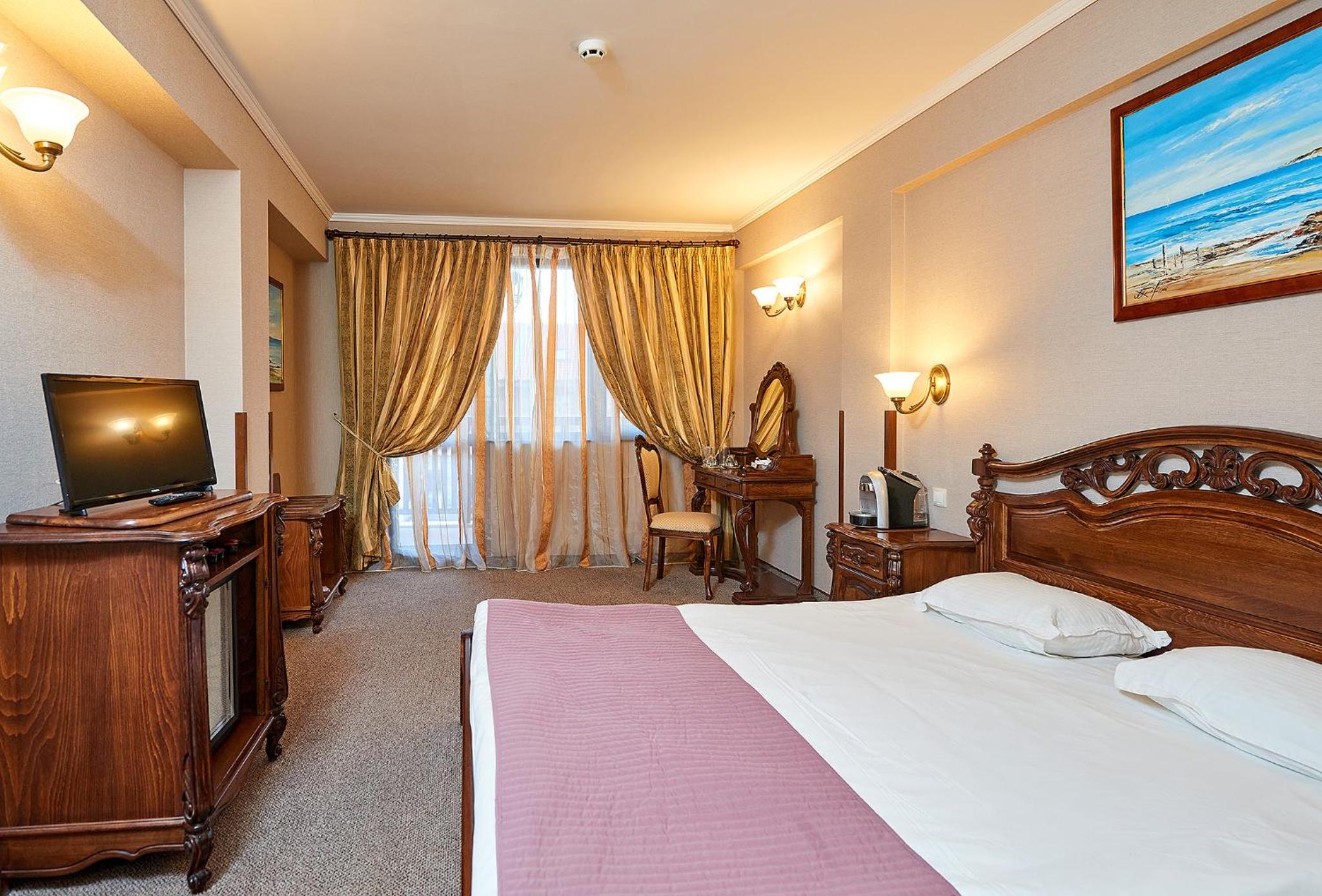 Double or Twin Room with Balcony - Sea View