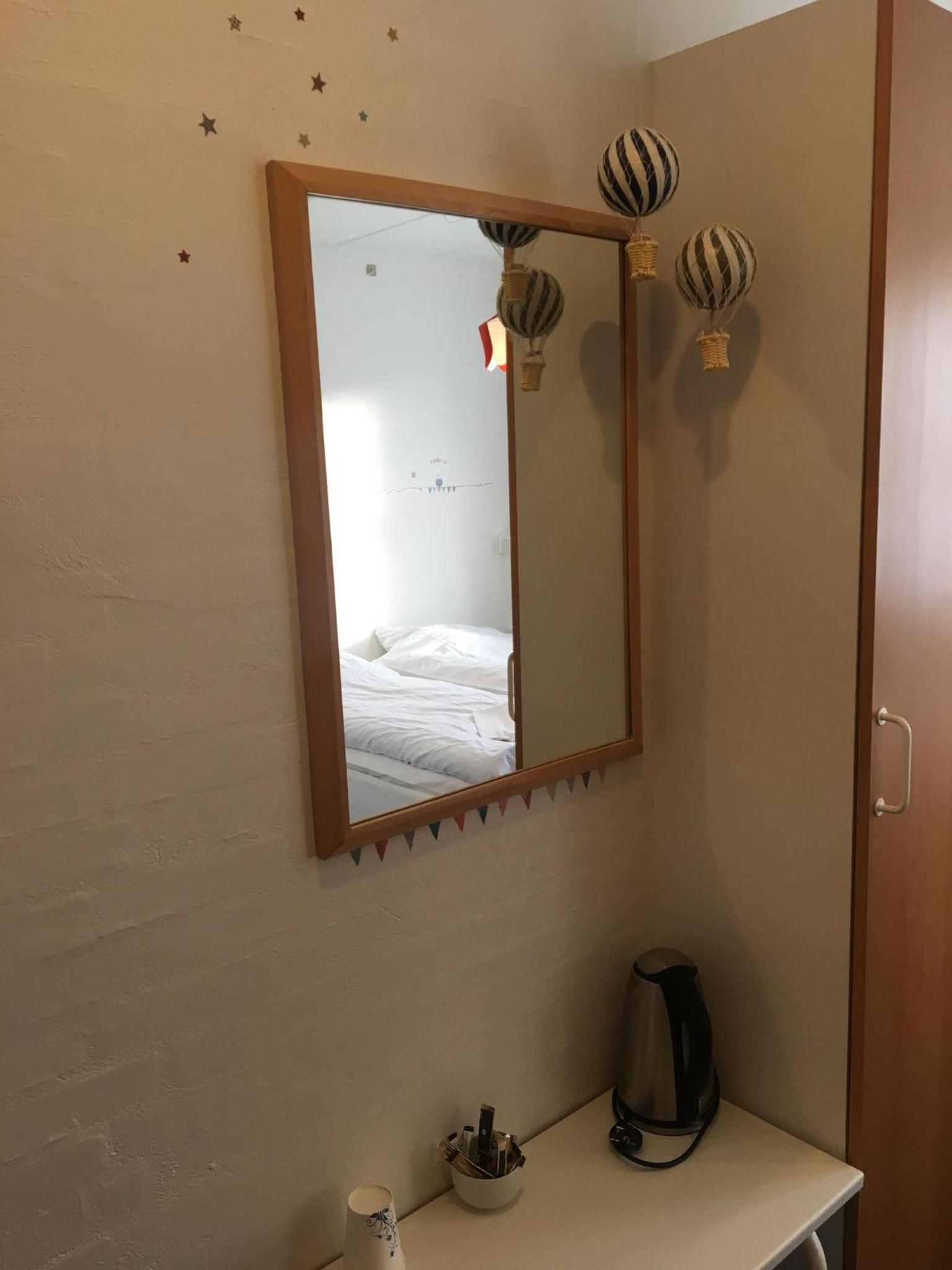 Twin Room with Bathroom photo 3